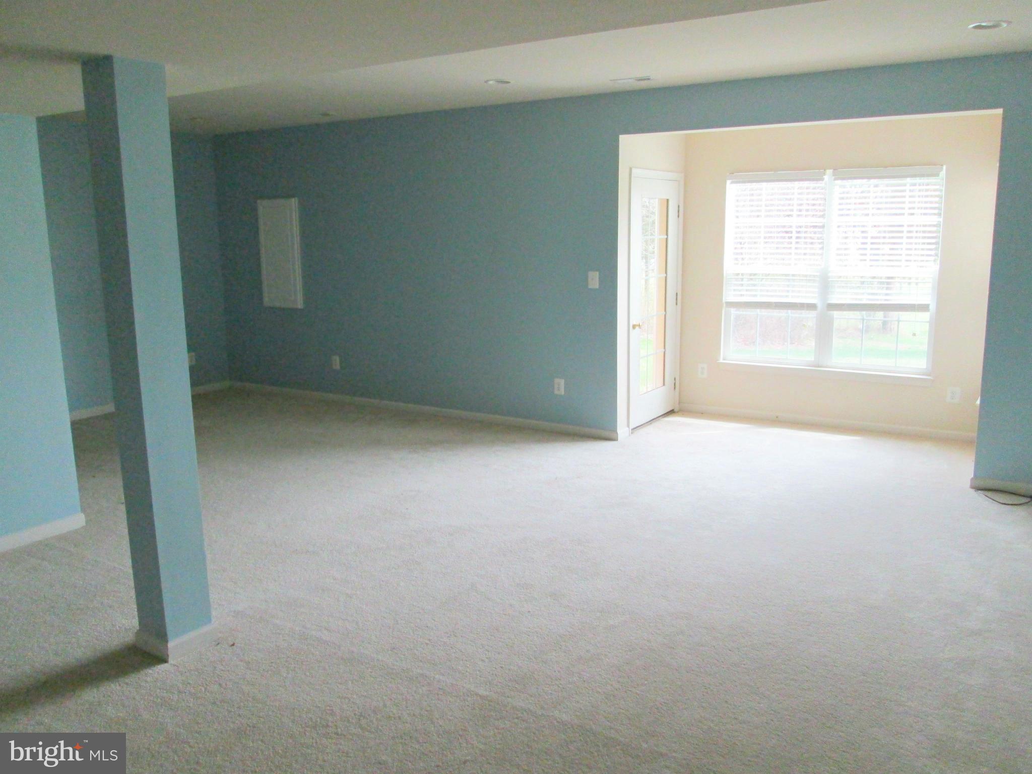 BELMONT COUNTRY CLUB - Residential Lease