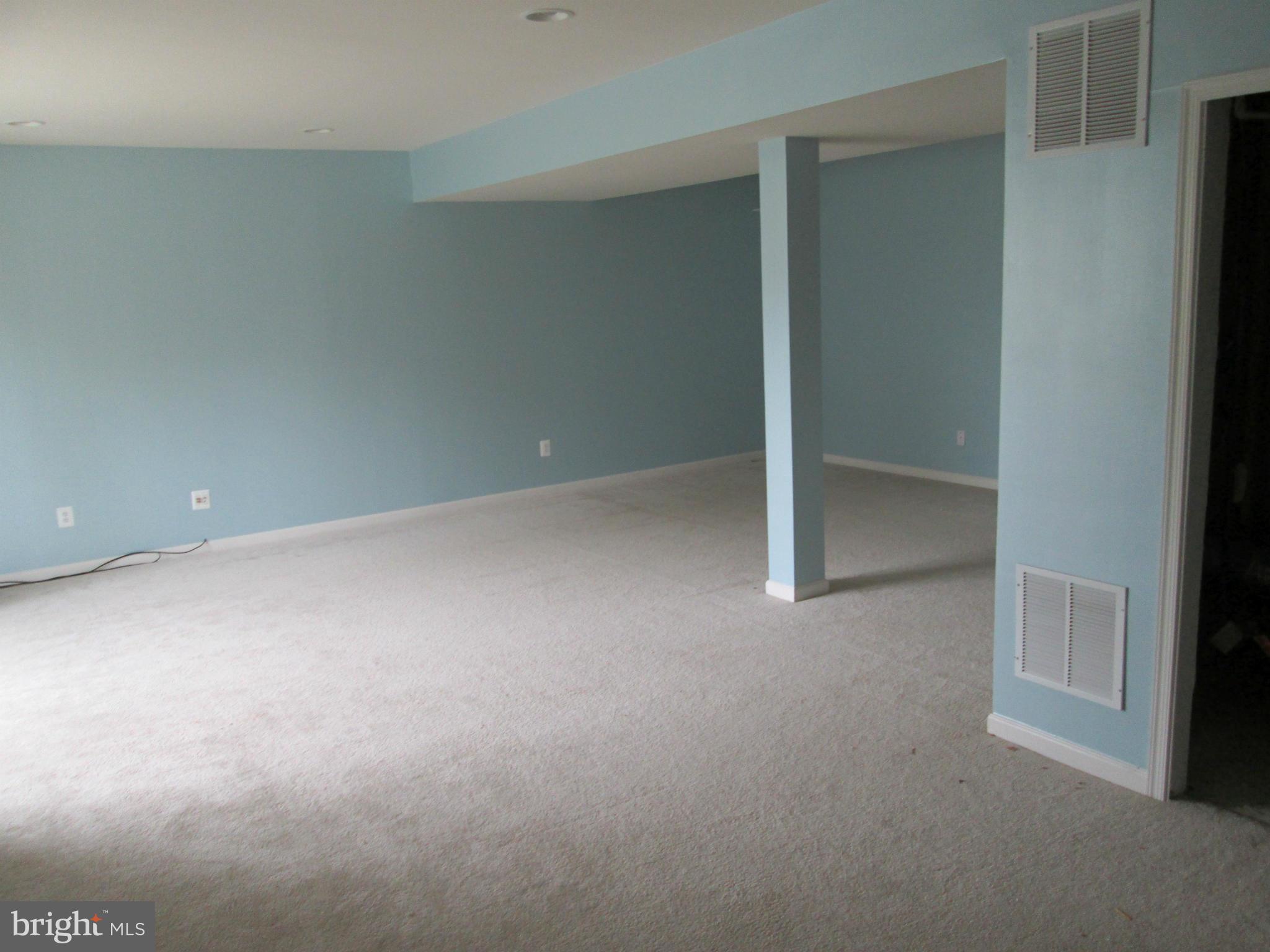 BELMONT COUNTRY CLUB - Residential Lease