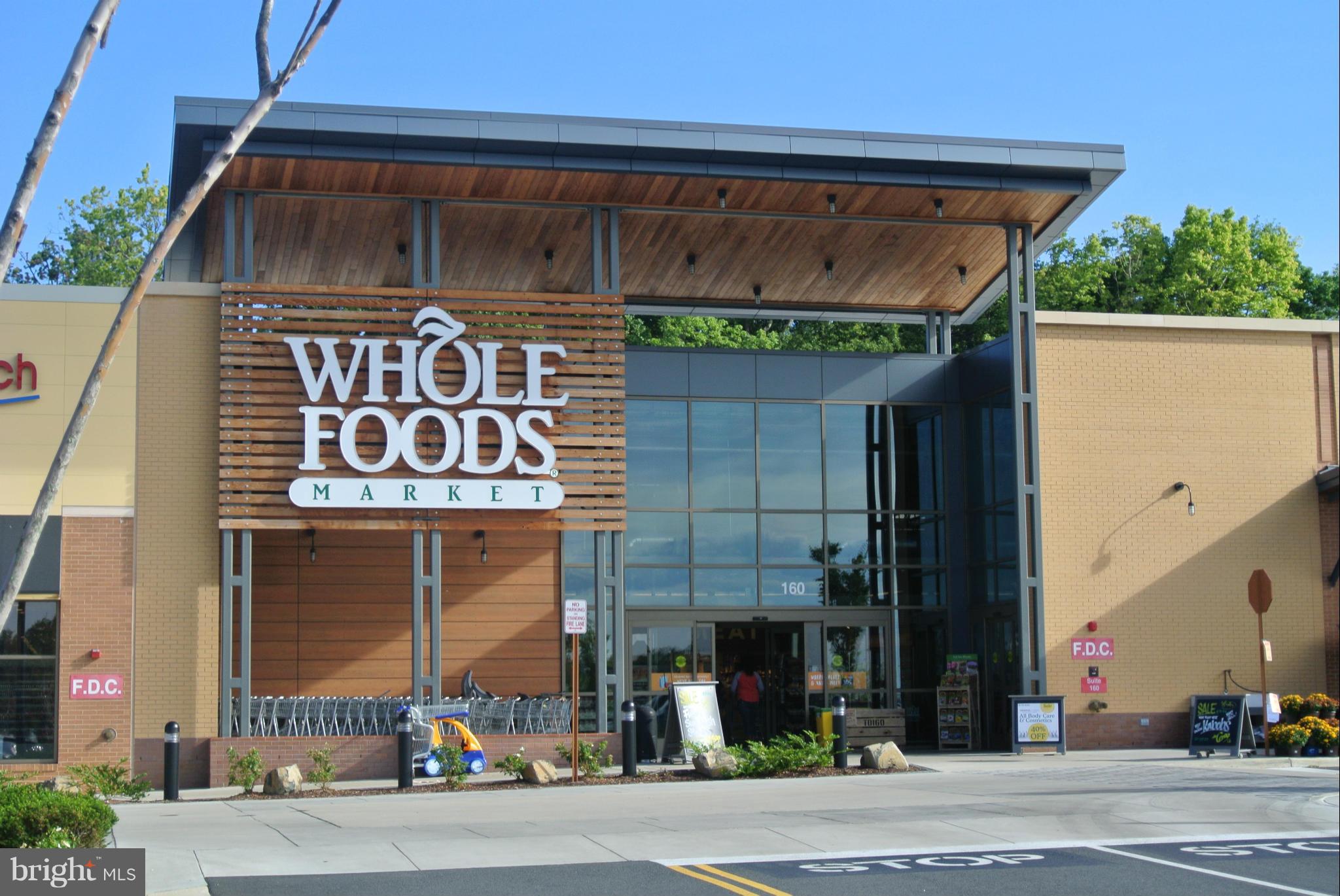 BELMONT COUNTRY CLUB - Residential Lease