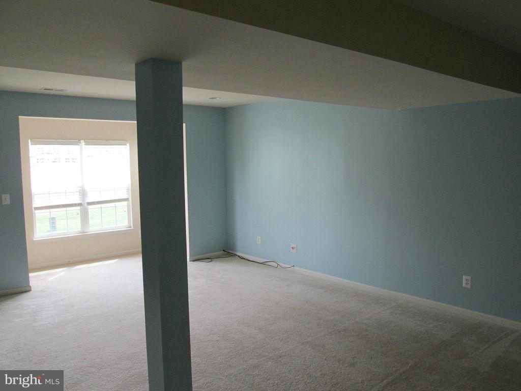 BELMONT COUNTRY CLUB - Residential Lease