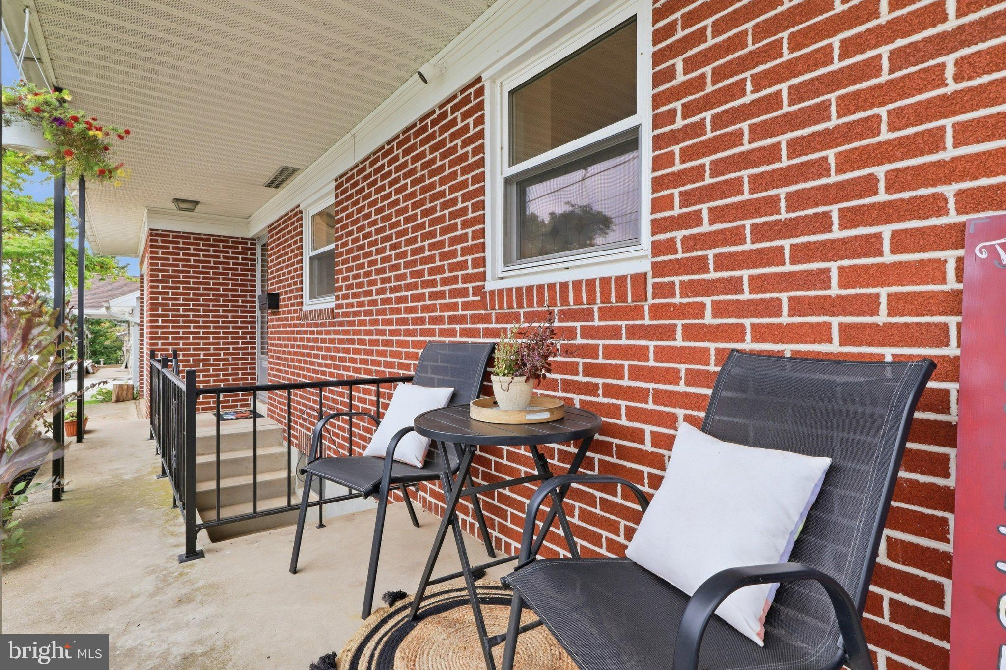 212 GROSS AVENUE