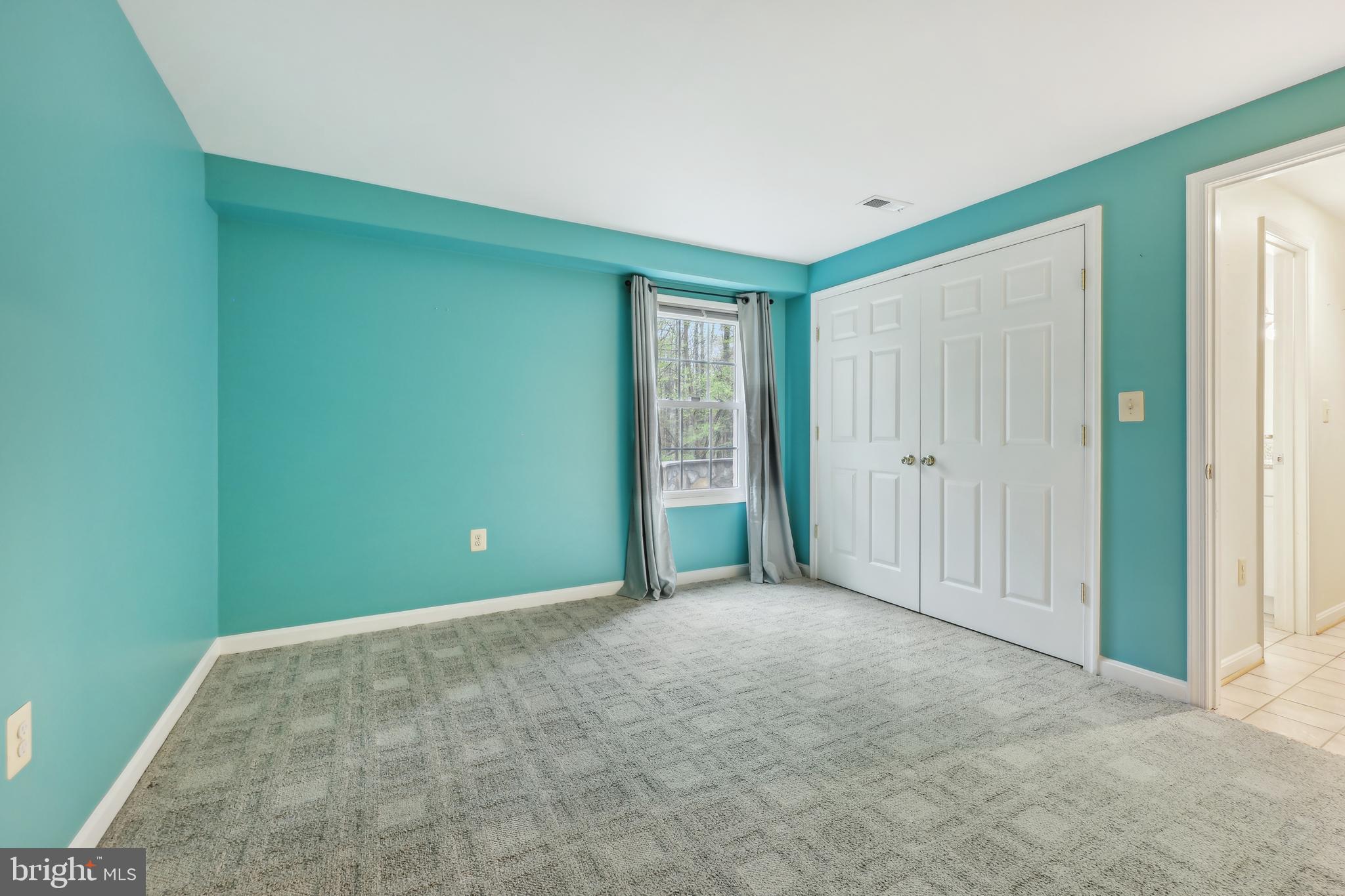 OAKTON MILL ESTATES - Residential Lease