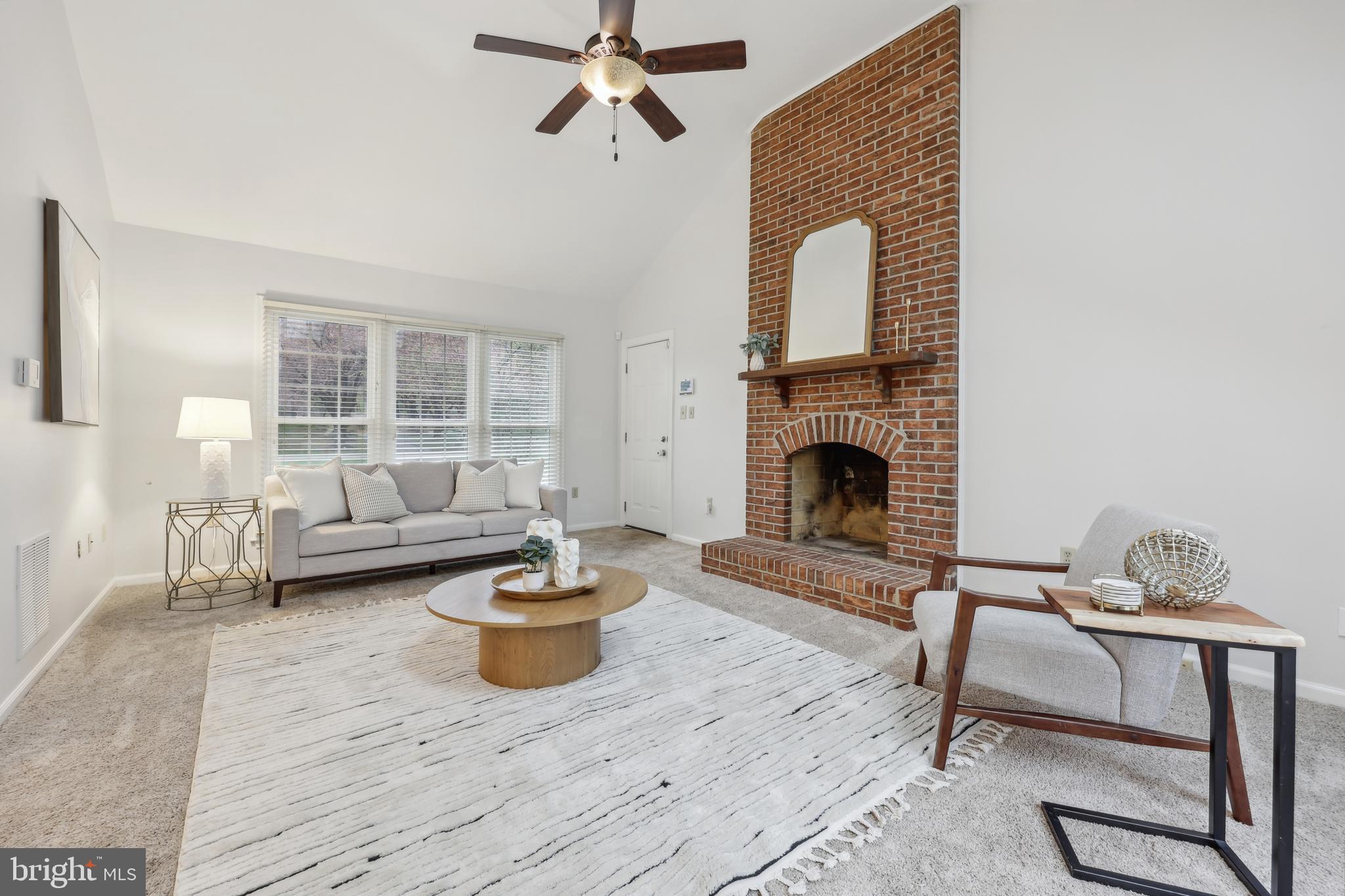 OAKTON MILL ESTATES - Residential Lease