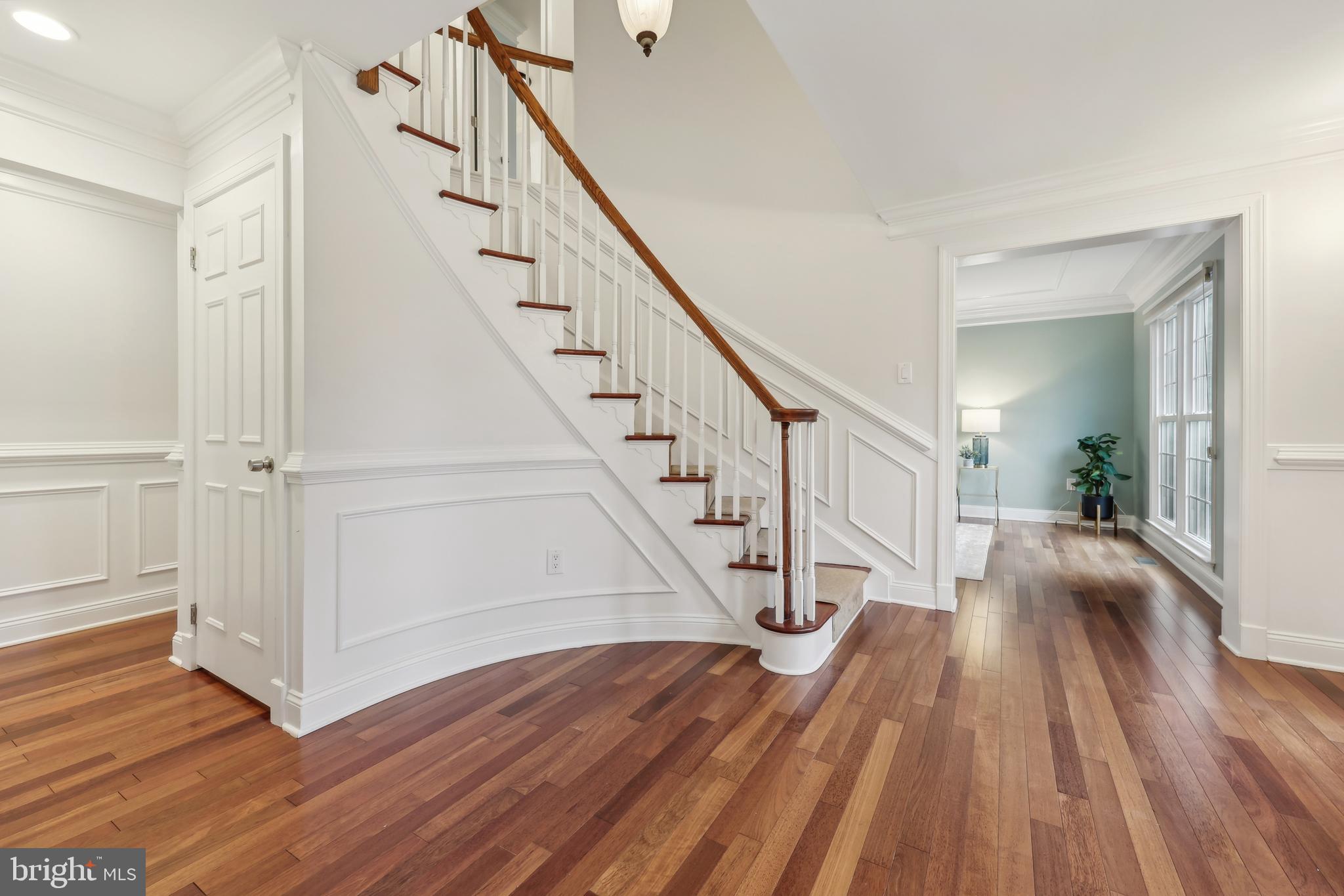 OAKTON MILL ESTATES - Residential Lease