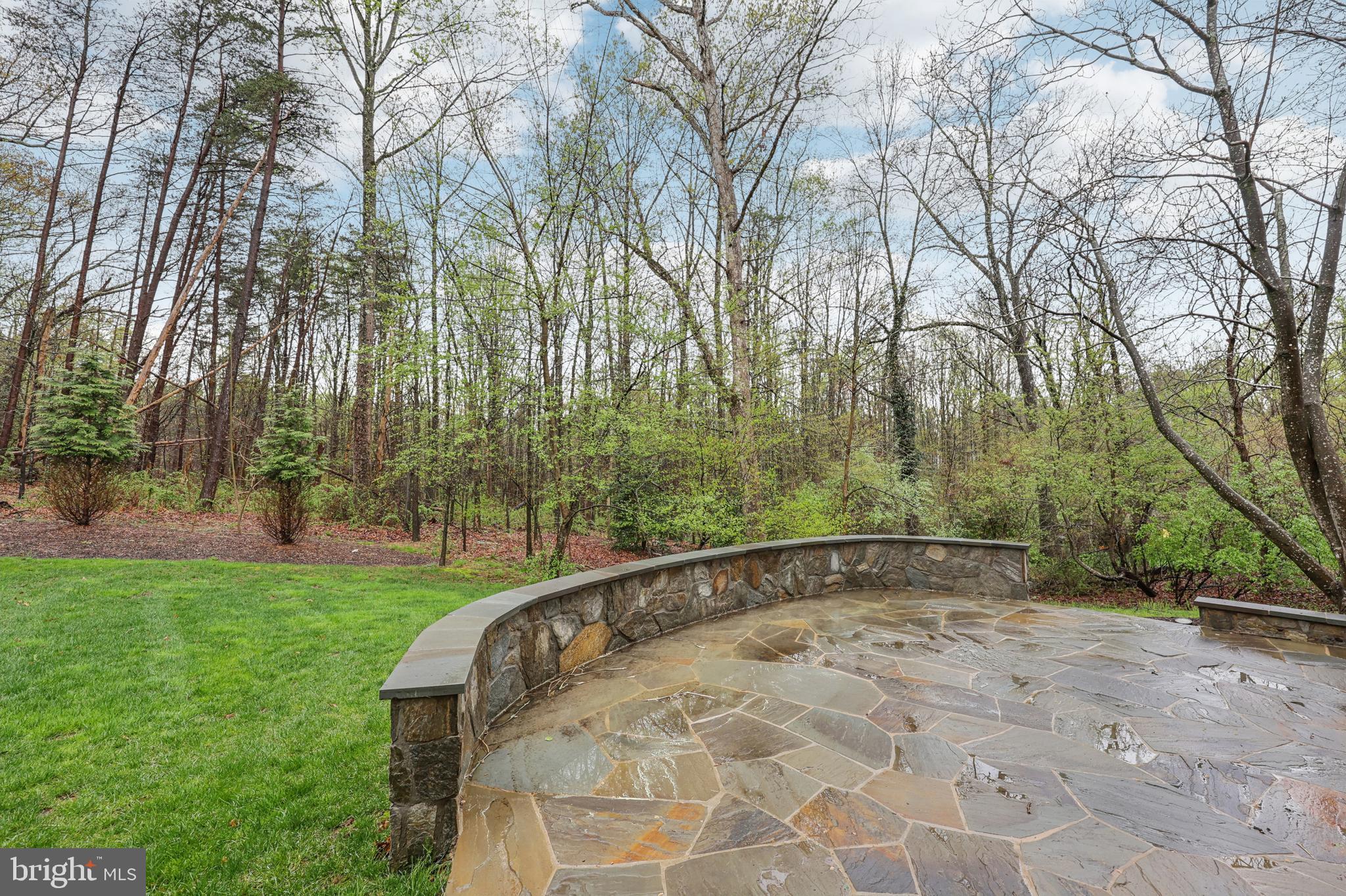 OAKTON MILL ESTATES - Residential Lease