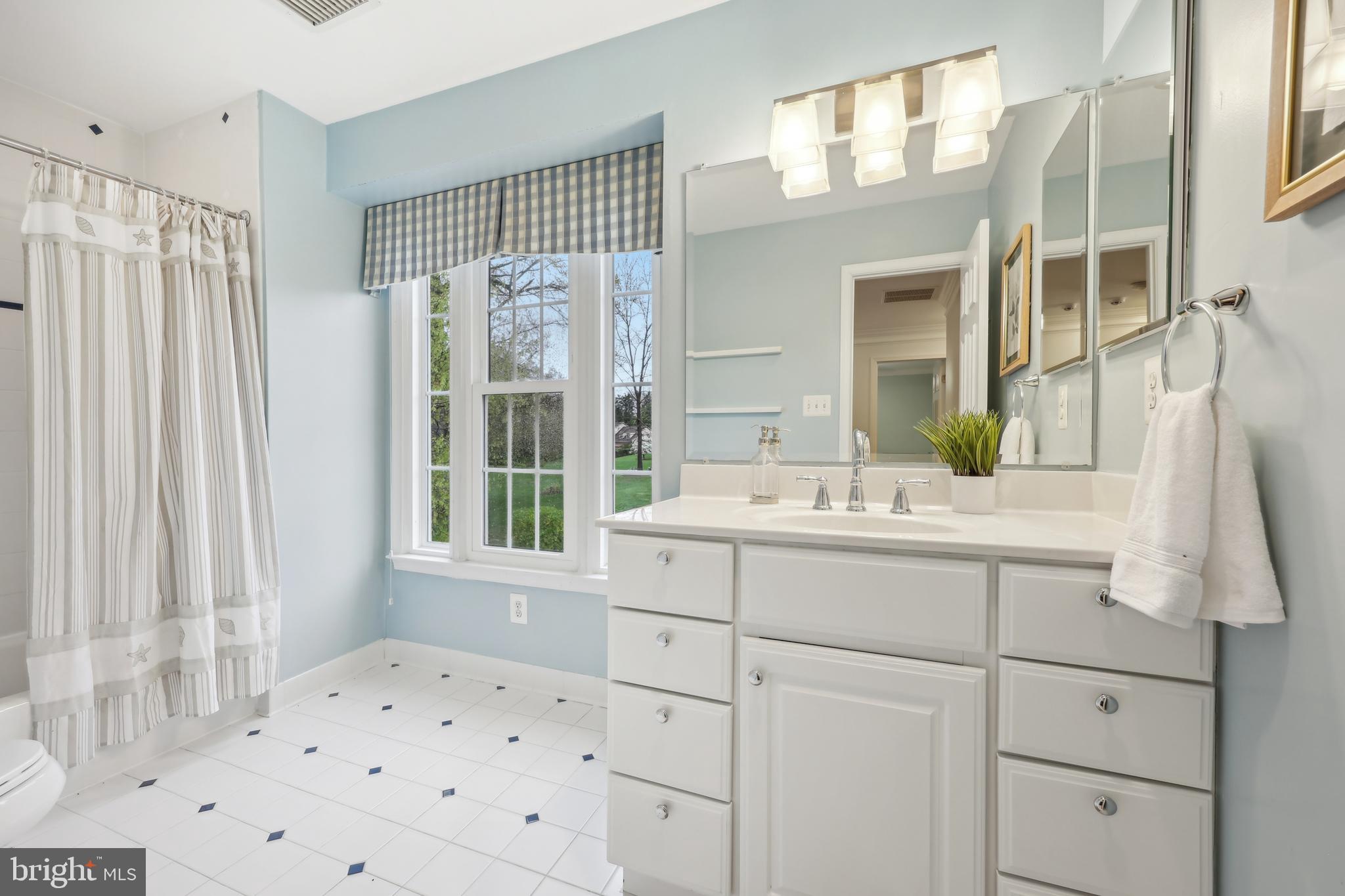 OAKTON MILL ESTATES - Residential Lease