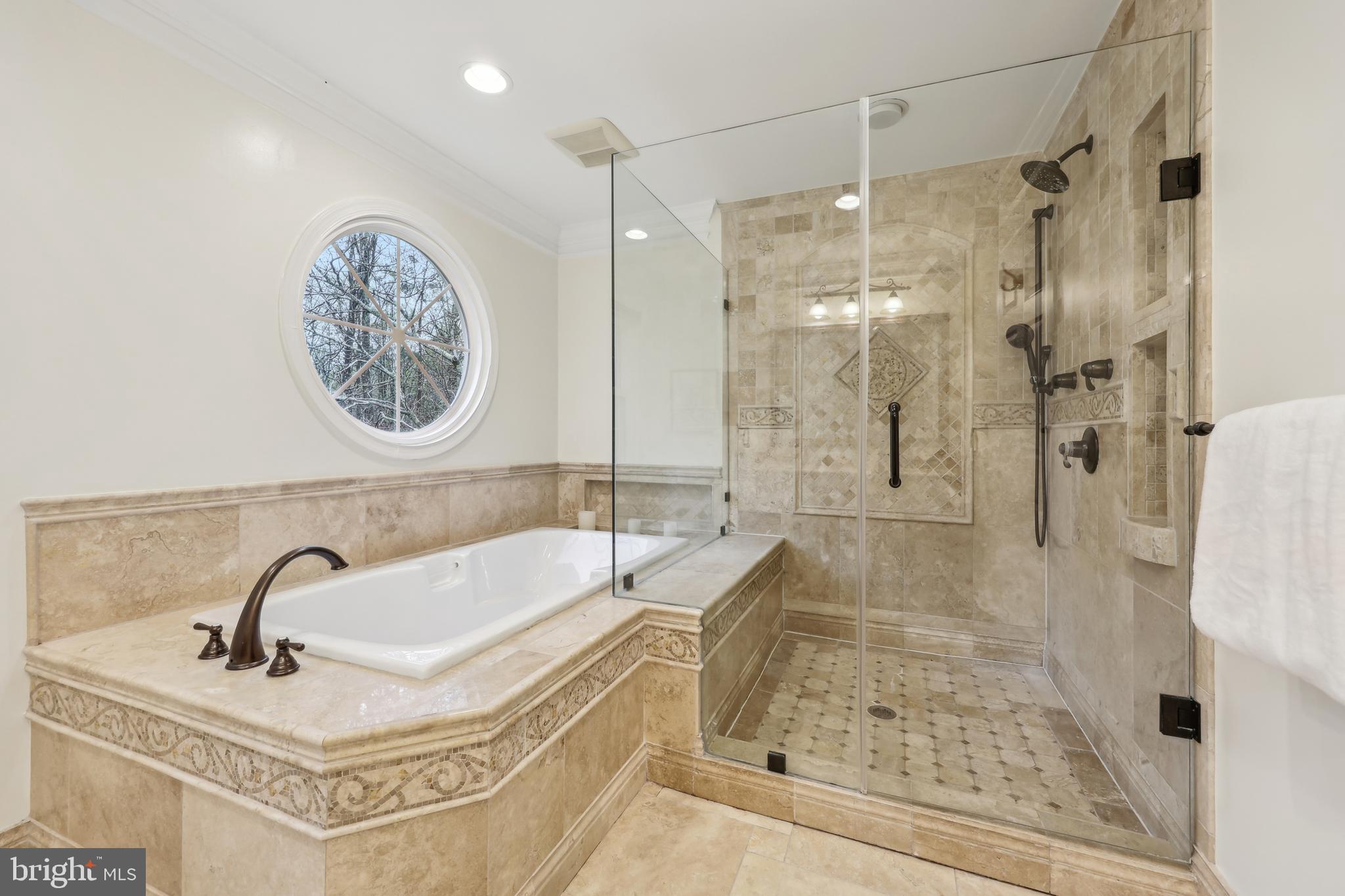 OAKTON MILL ESTATES - Residential Lease