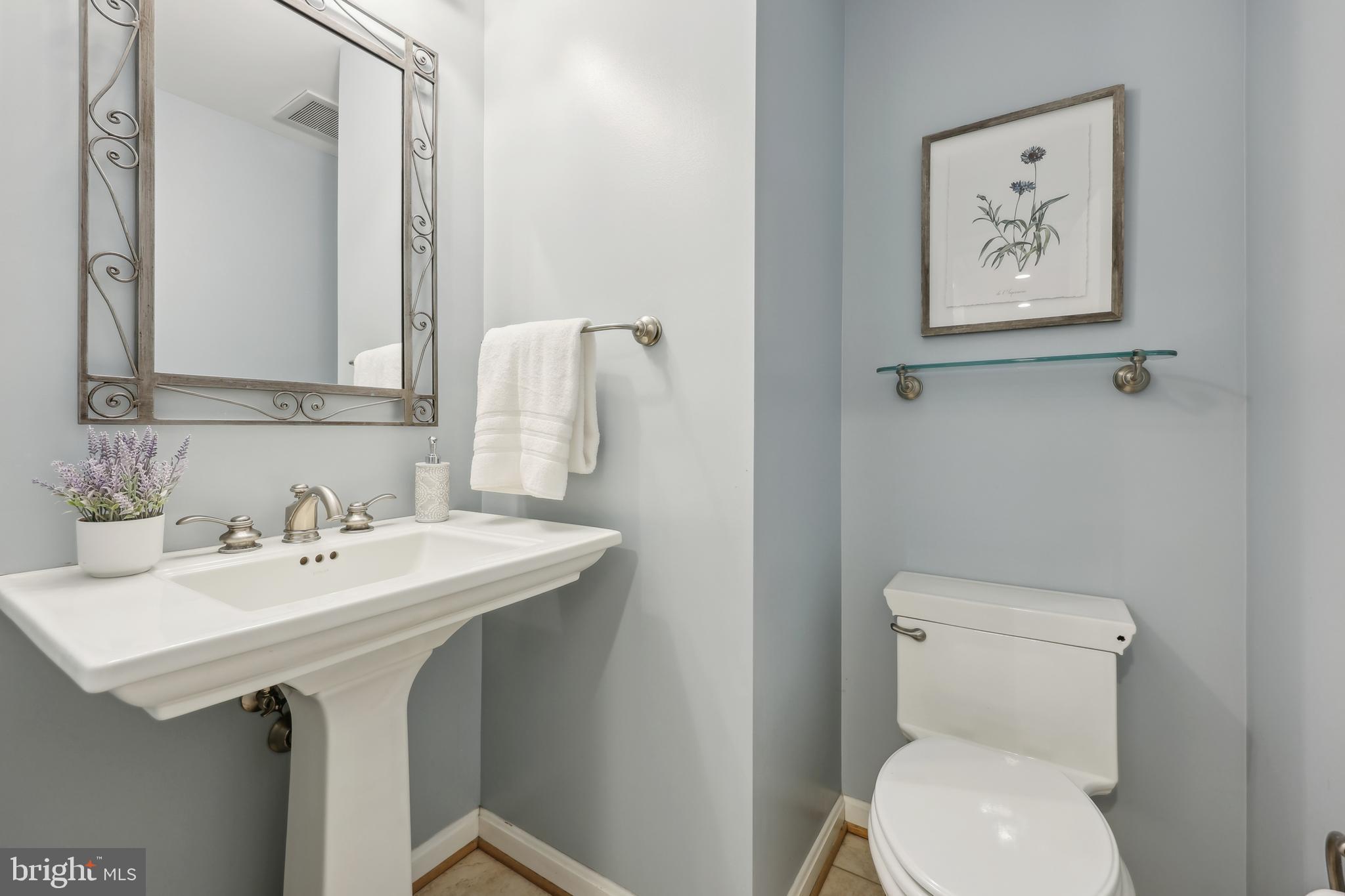 OAKTON MILL ESTATES - Residential Lease