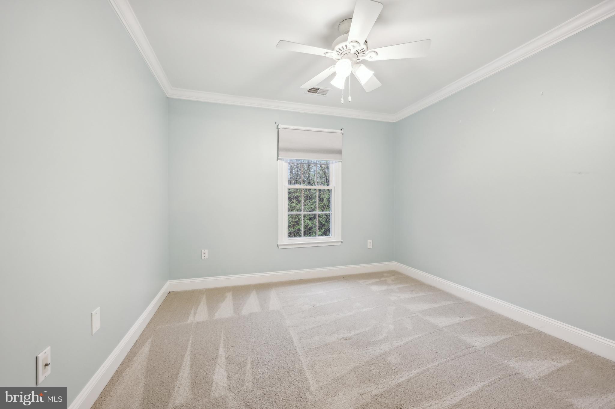 OAKTON MILL ESTATES - Residential Lease