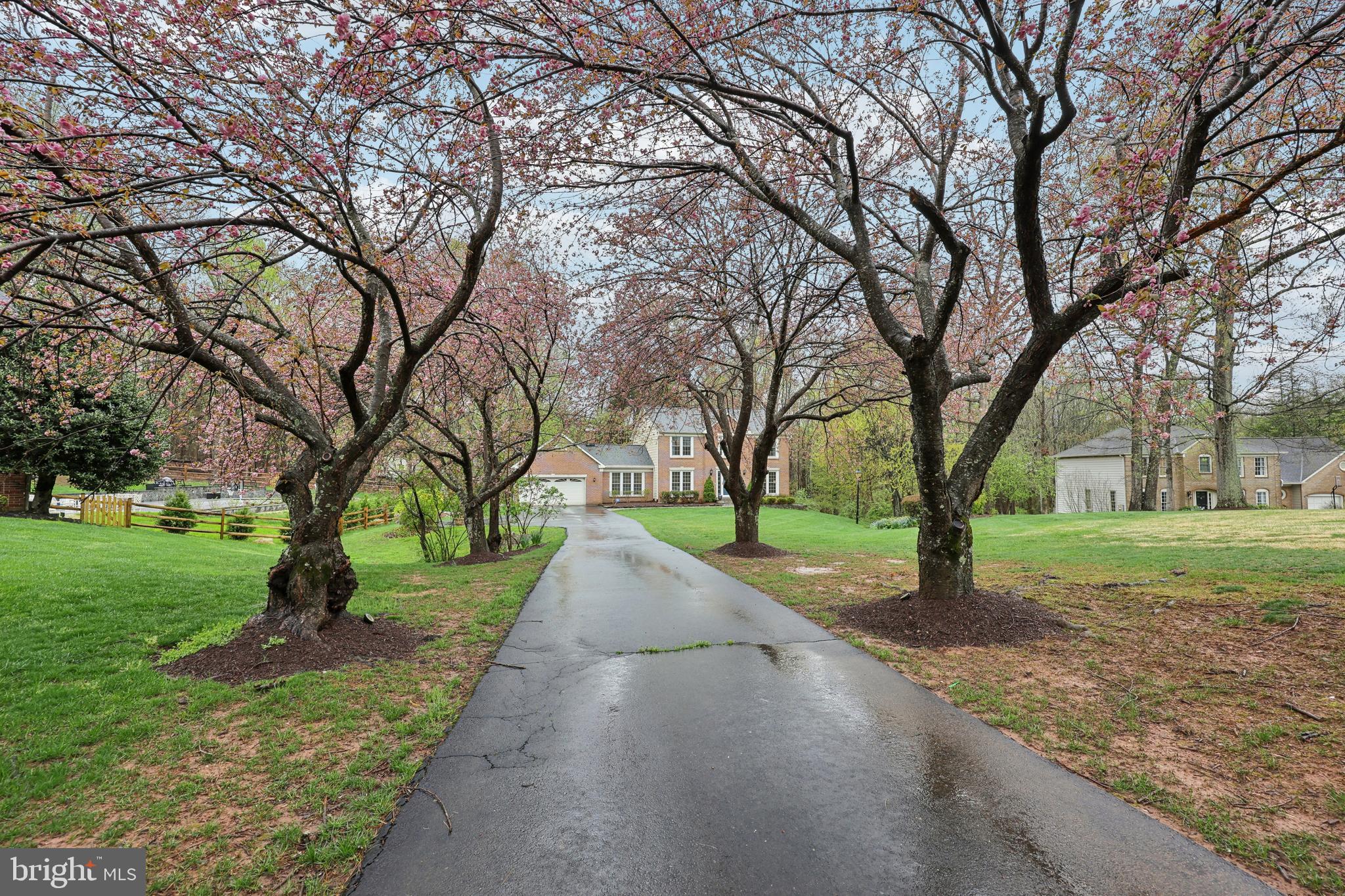 OAKTON MILL ESTATES - Residential Lease