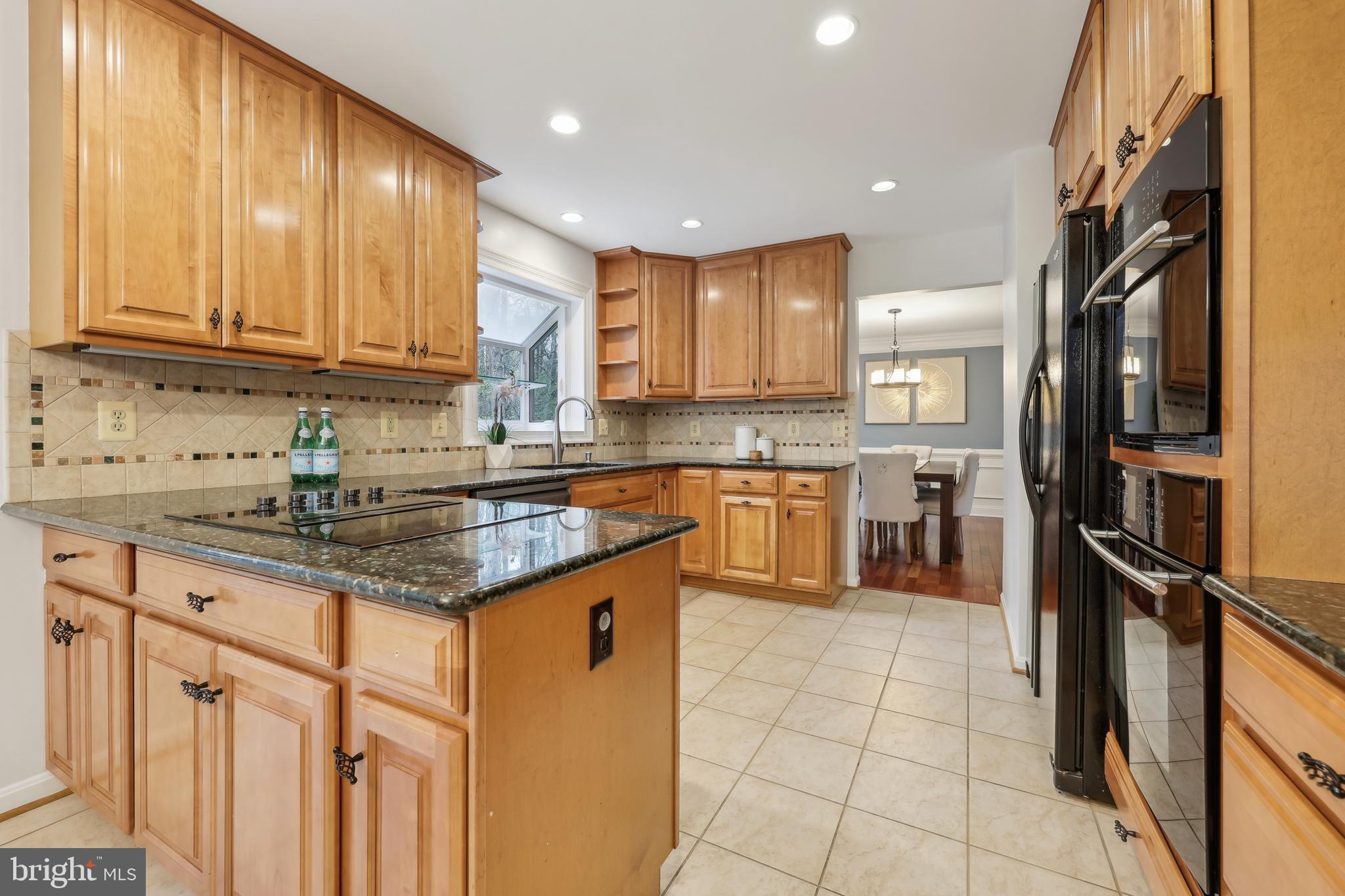 OAKTON MILL ESTATES - Residential Lease