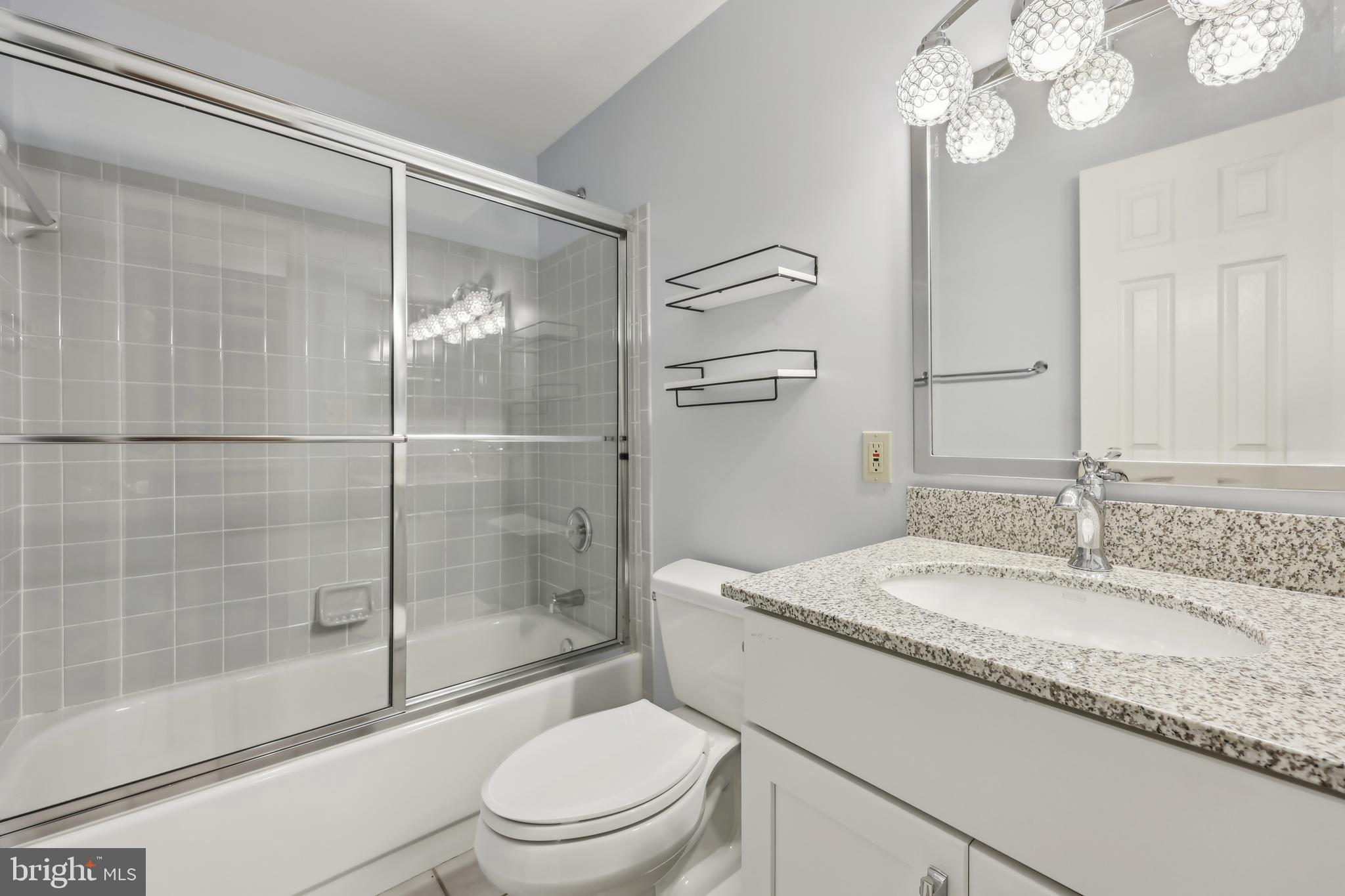 OAKTON MILL ESTATES - Residential Lease