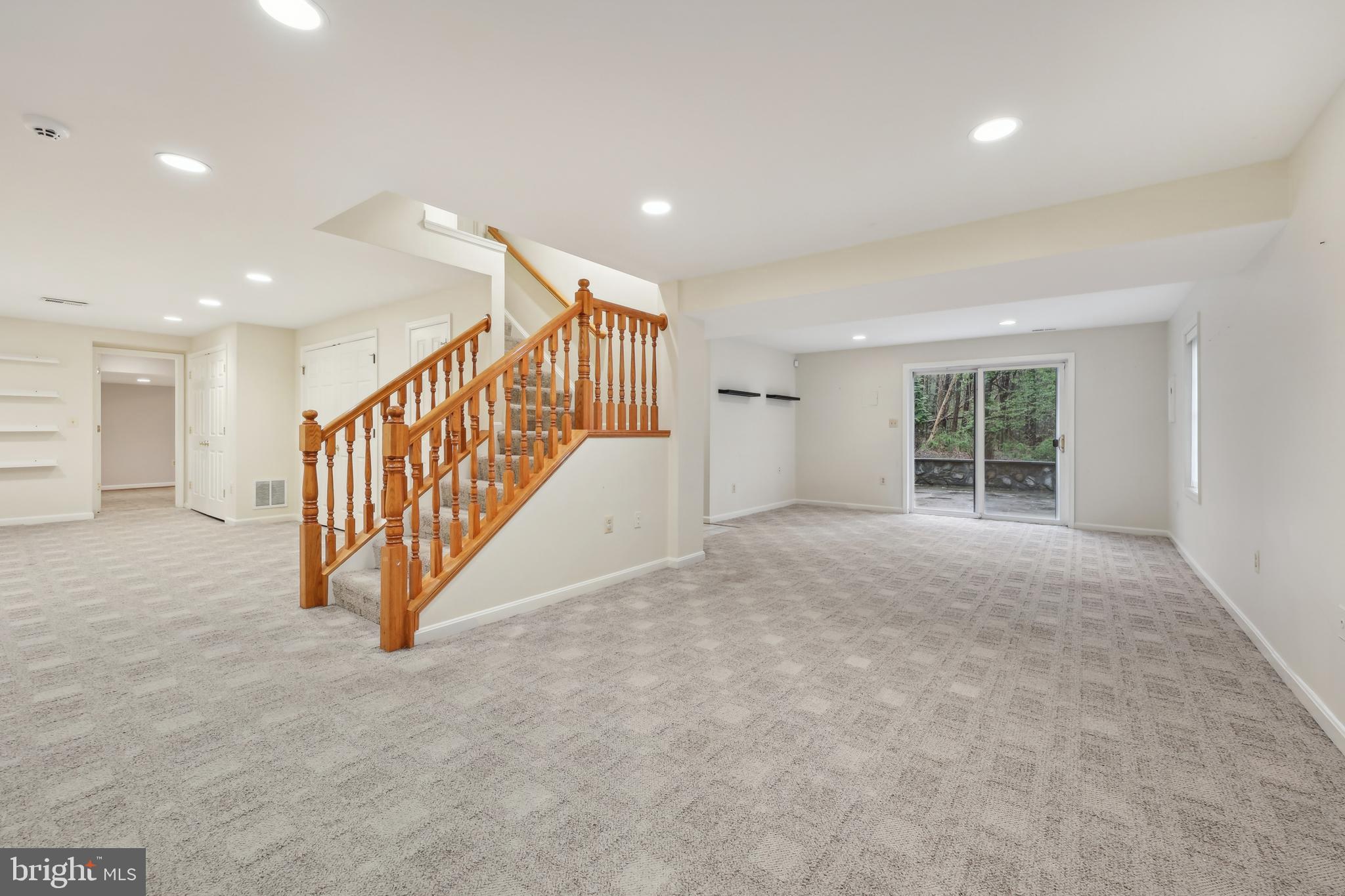 OAKTON MILL ESTATES - Residential Lease