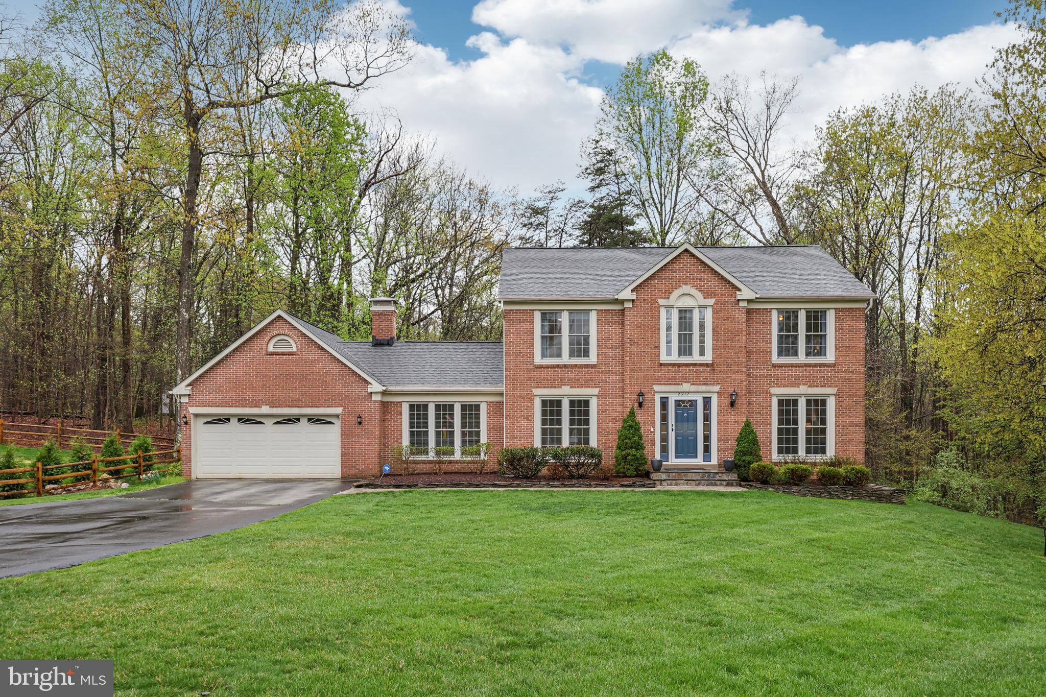 OAKTON MILL ESTATES - Residential Lease