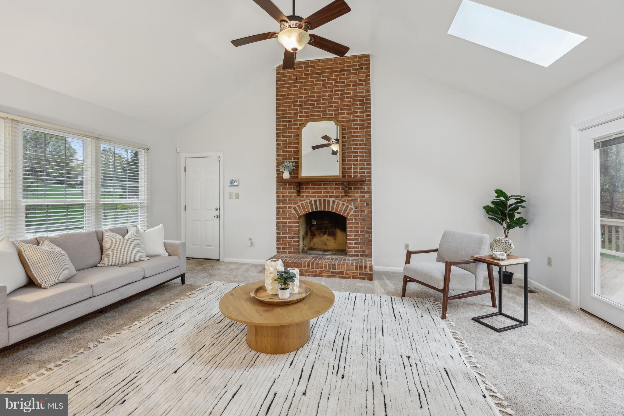 OAKTON MILL ESTATES - Residential Lease