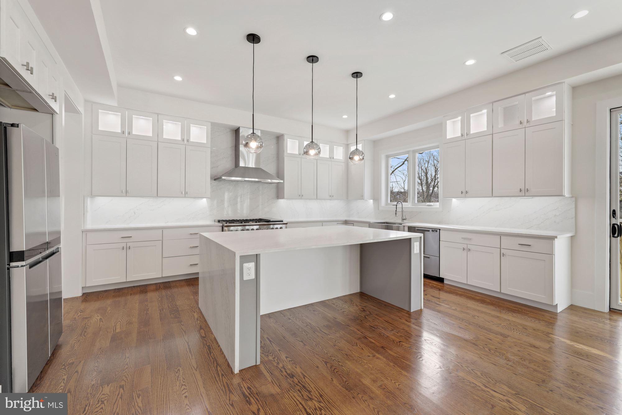 PIMMIT HILLS - Residential