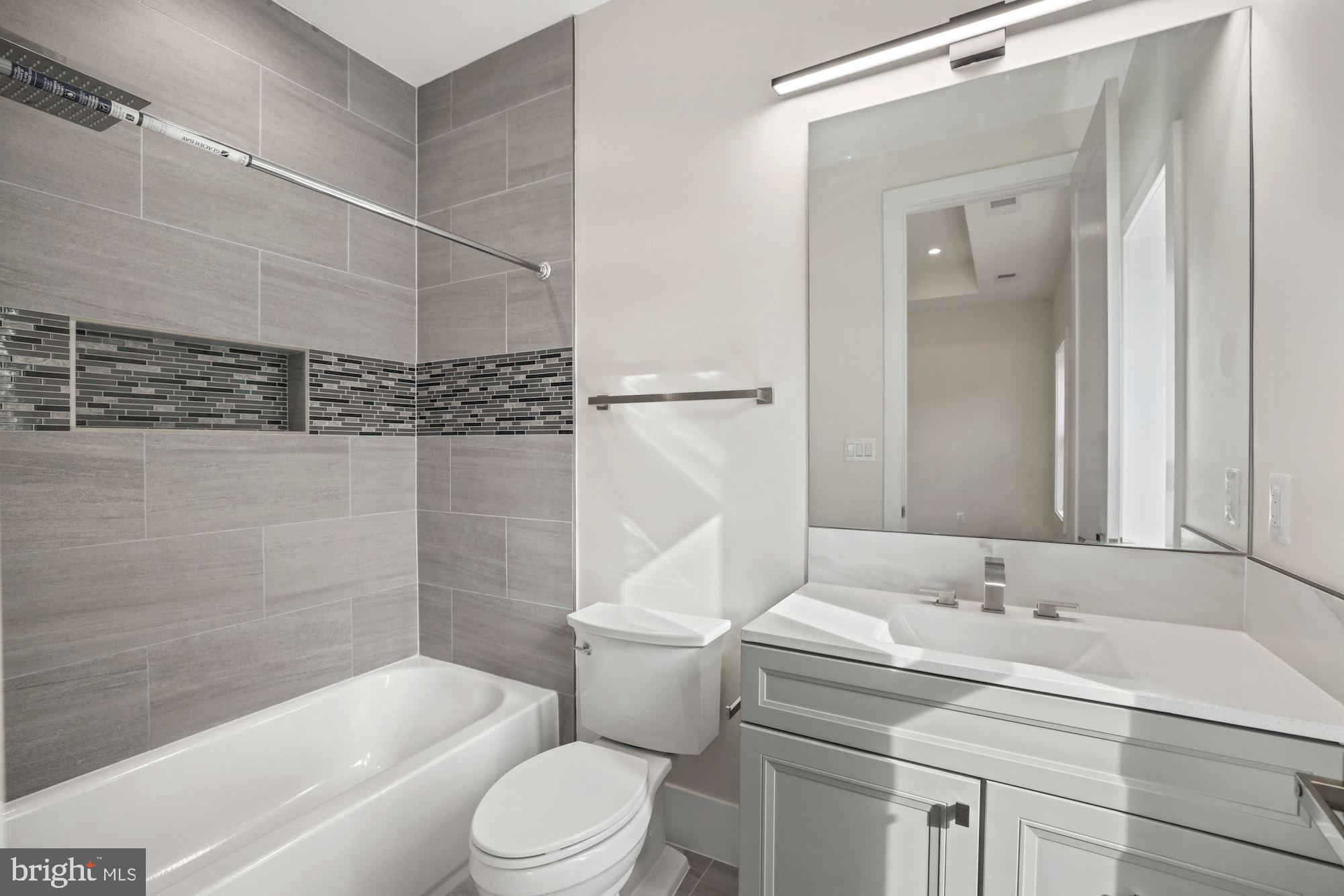 PIMMIT HILLS - Residential