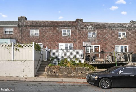 558 SNOWDEN ROAD UPPER DARBY PA 19082