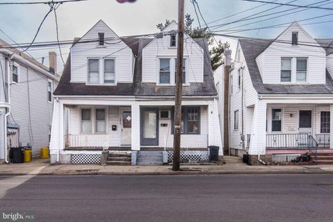Townhouse For Sale - 1471 Liberty Street<br/> HAMILTON, NJ 08629