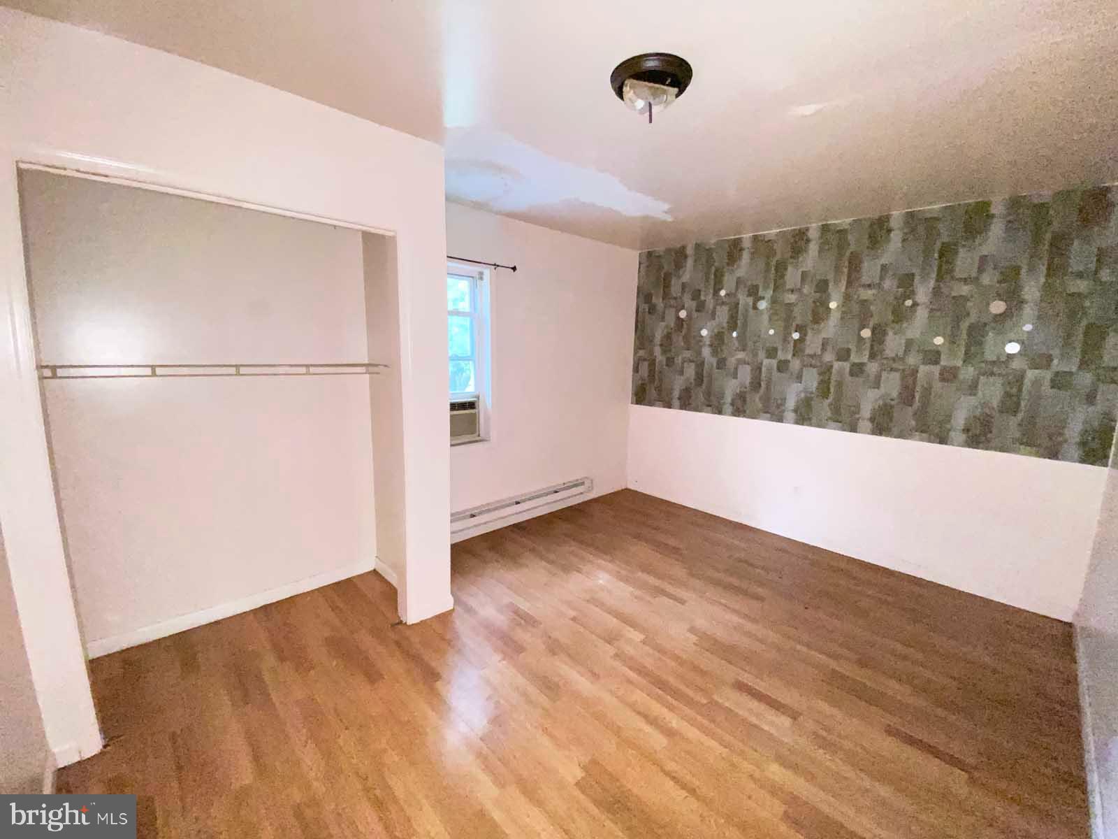 KENSINGTON - Residential