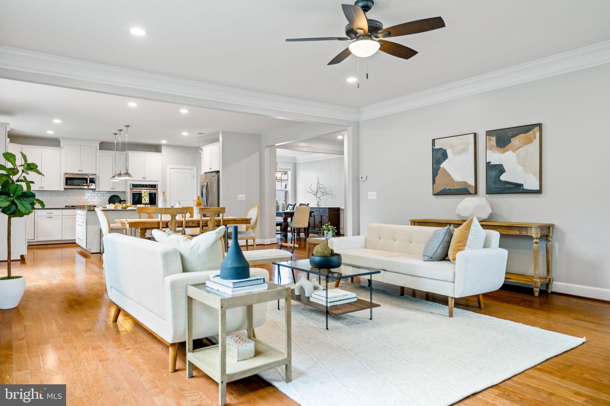 VIENNA WOODS - Residential