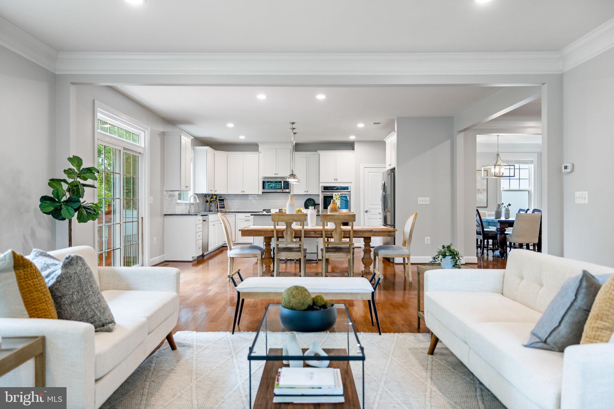 VIENNA WOODS - Residential