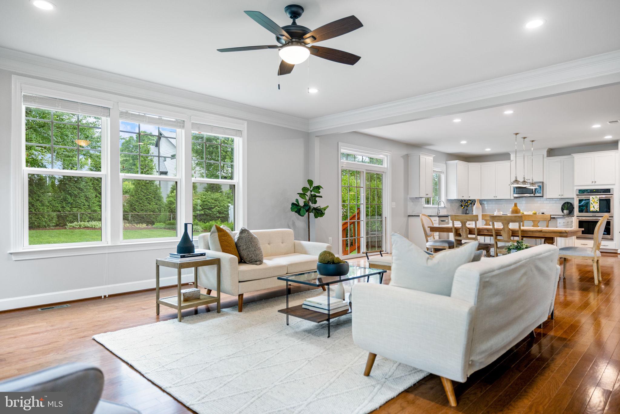 VIENNA WOODS - Residential