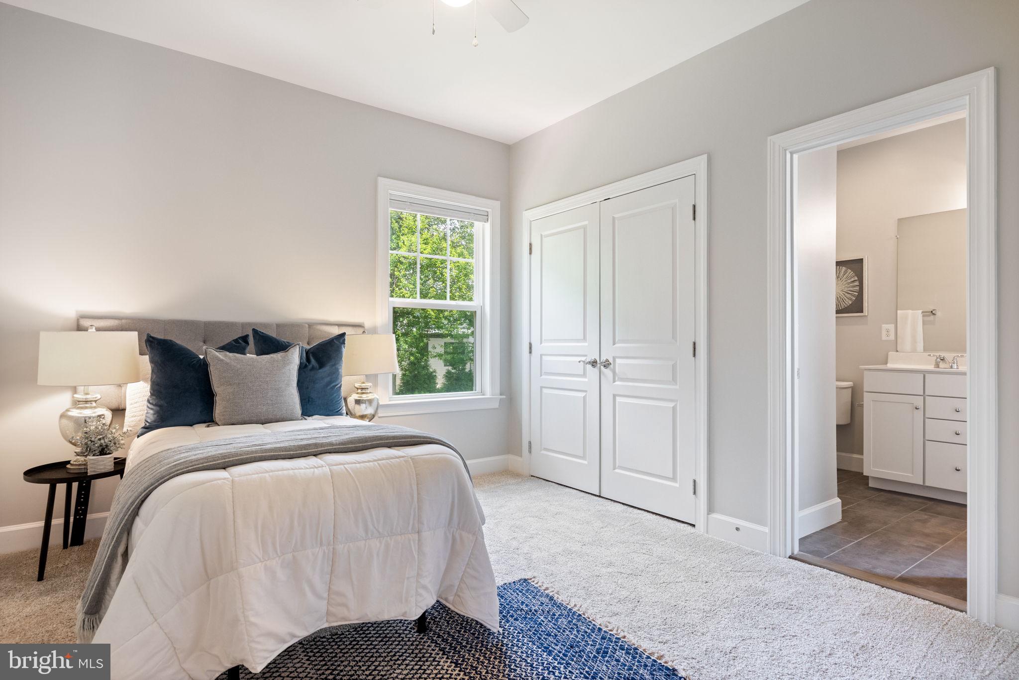 VIENNA WOODS - Residential