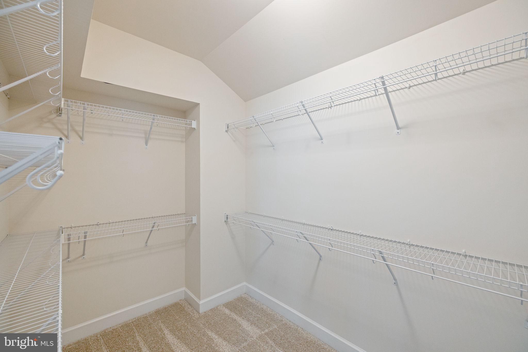 VIENNA WOODS - Residential