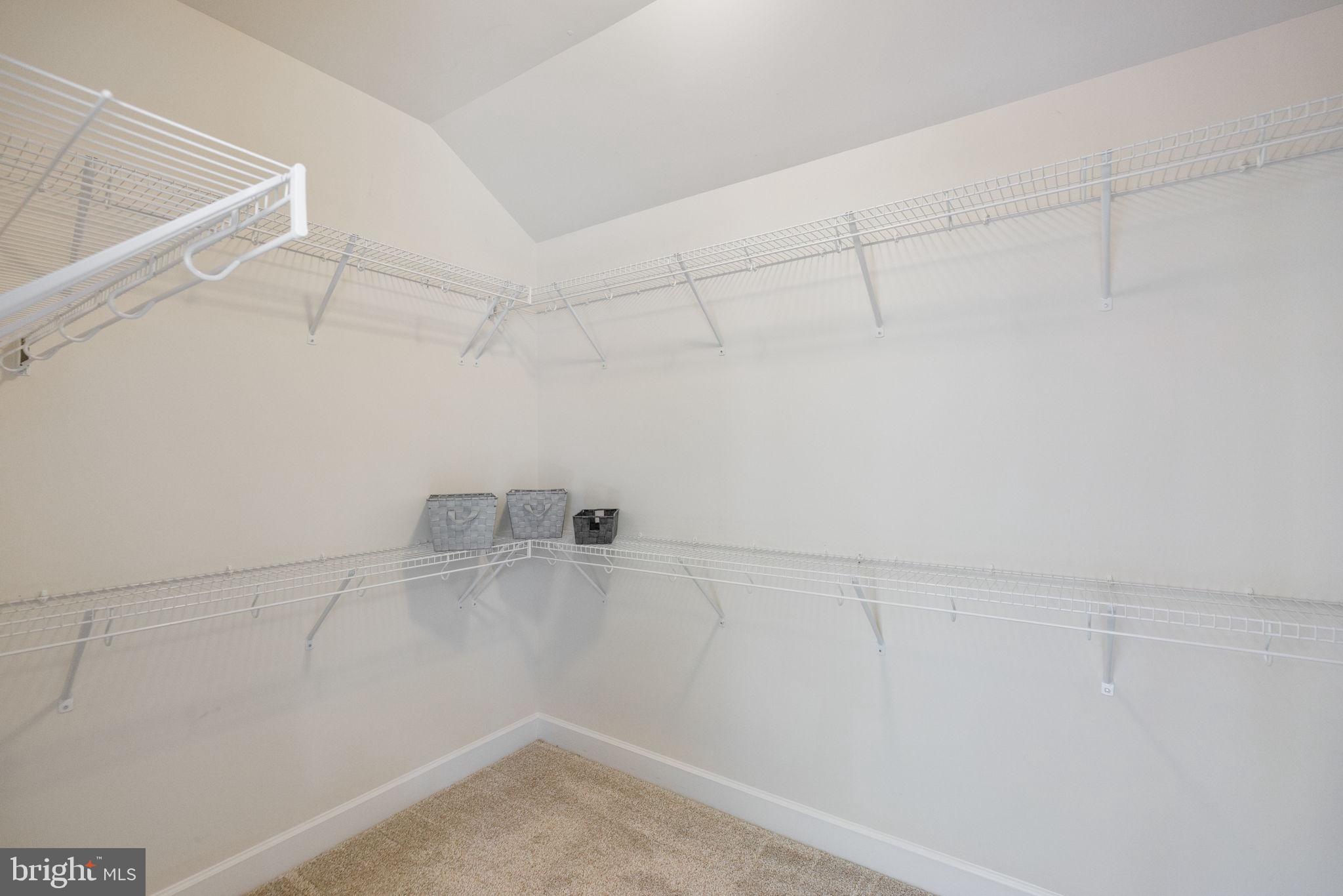 VIENNA WOODS - Residential