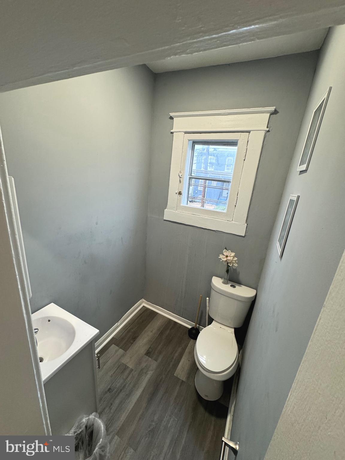 CALVERTON HEIGHTS - Residential Lease