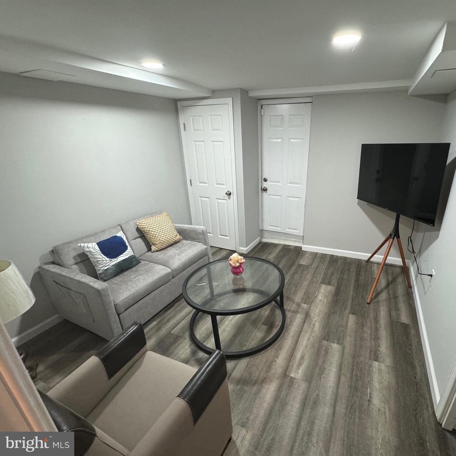 CALVERTON HEIGHTS - Residential Lease