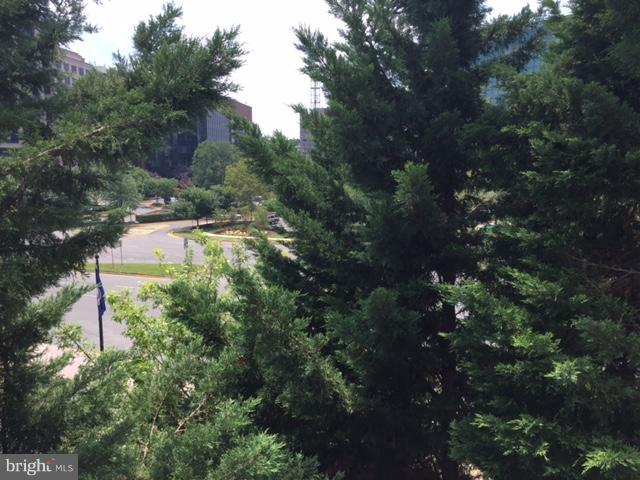 LILLIAN COURT AT TYSONS - Residential Lease