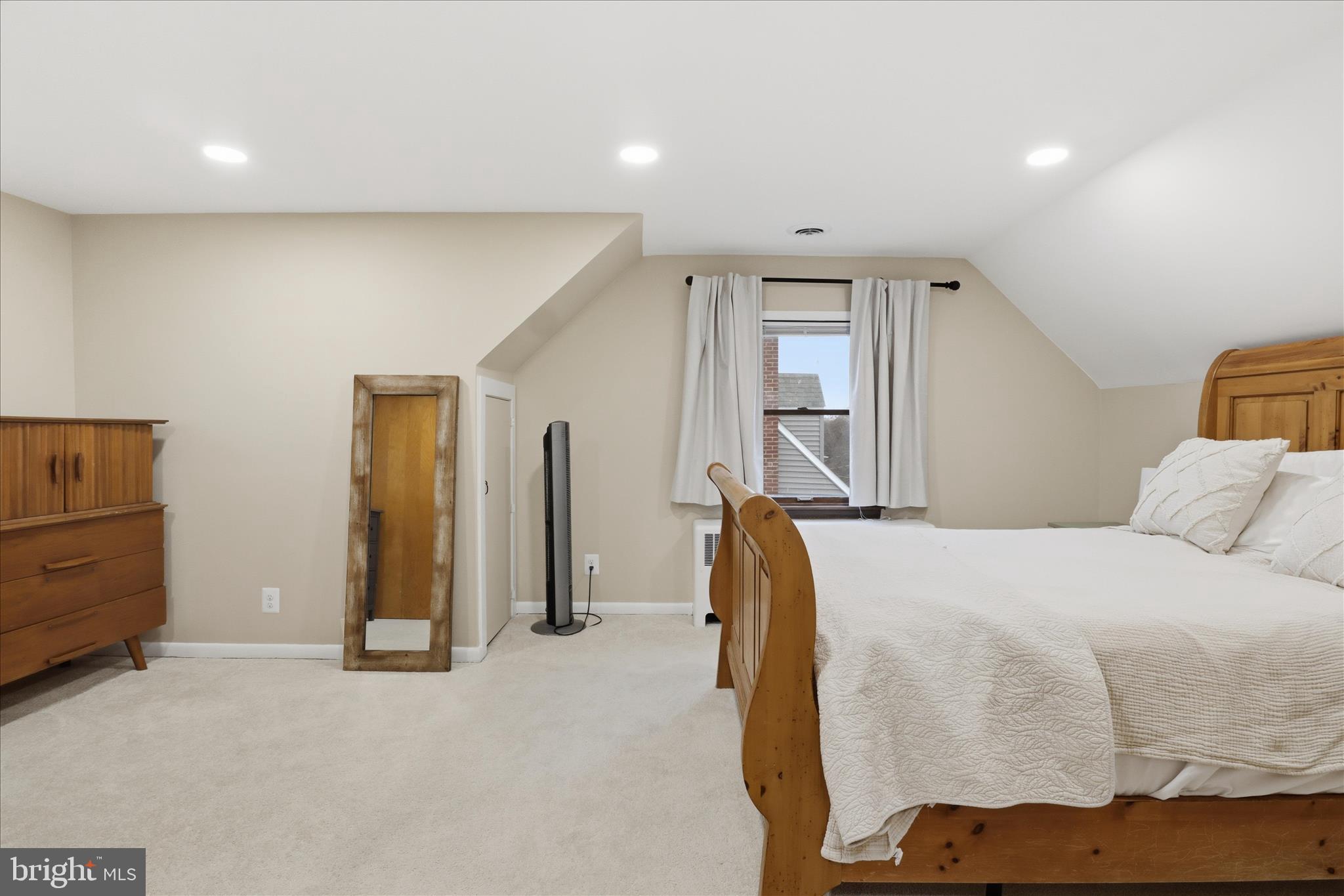 CLAREMONT - Residential Lease