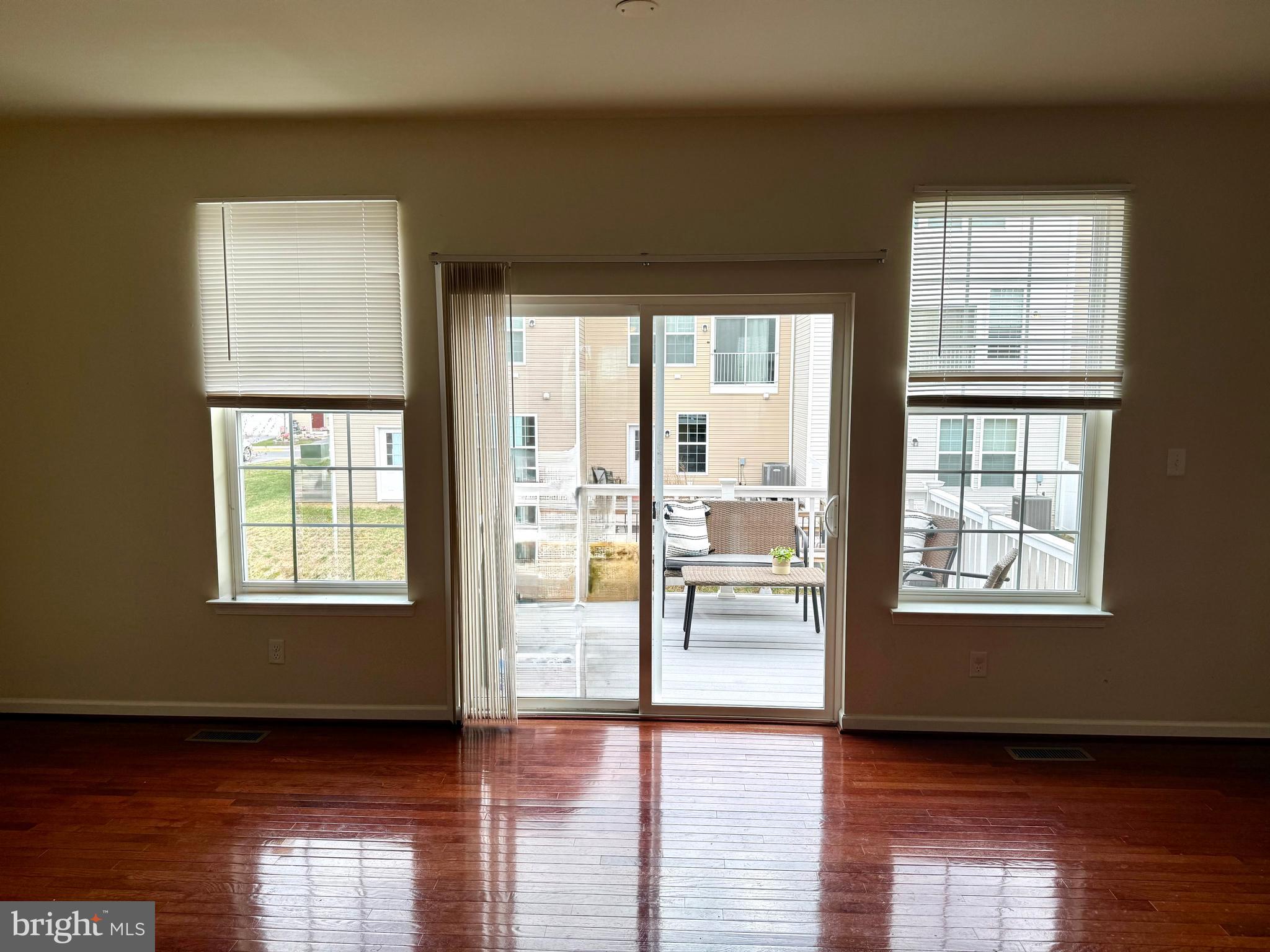 THE TOWNES AT TASKER - Residential