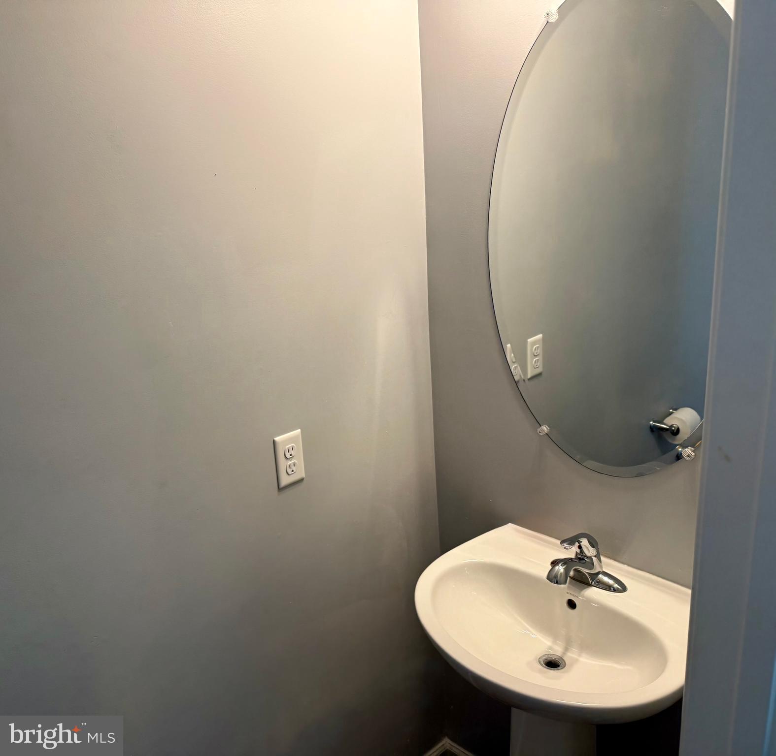 THE TOWNES AT TASKER - Residential