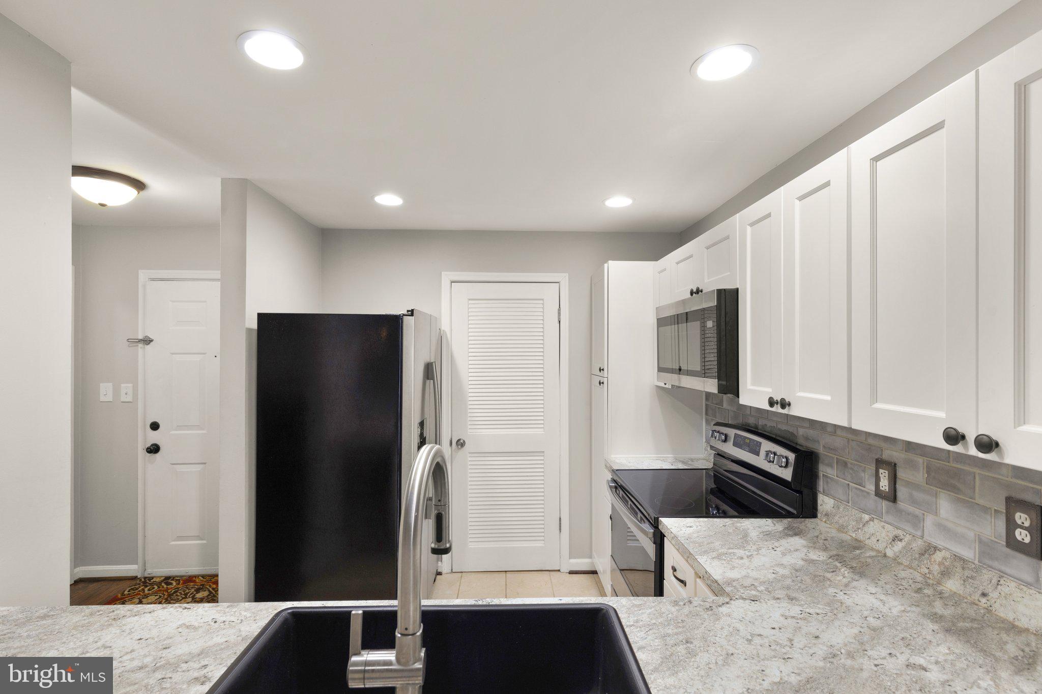 ENGLISH COUNTRY MANOR - Residential