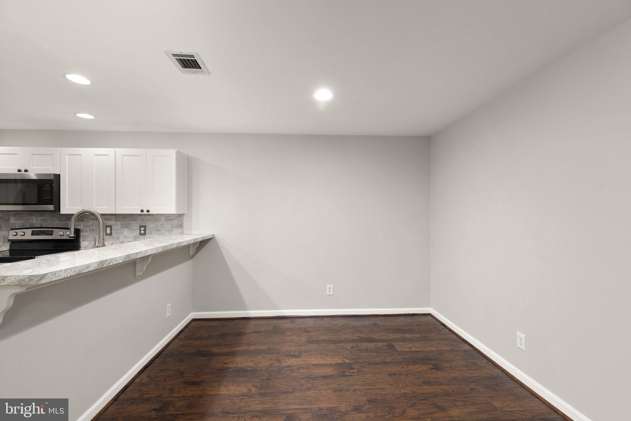 ENGLISH COUNTRY MANOR - Residential