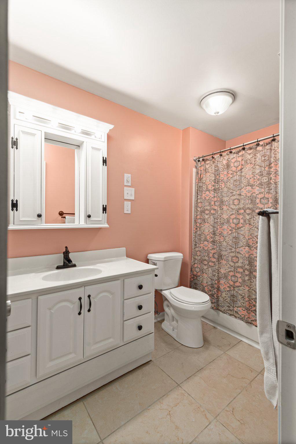 ENGLISH COUNTRY MANOR - Residential