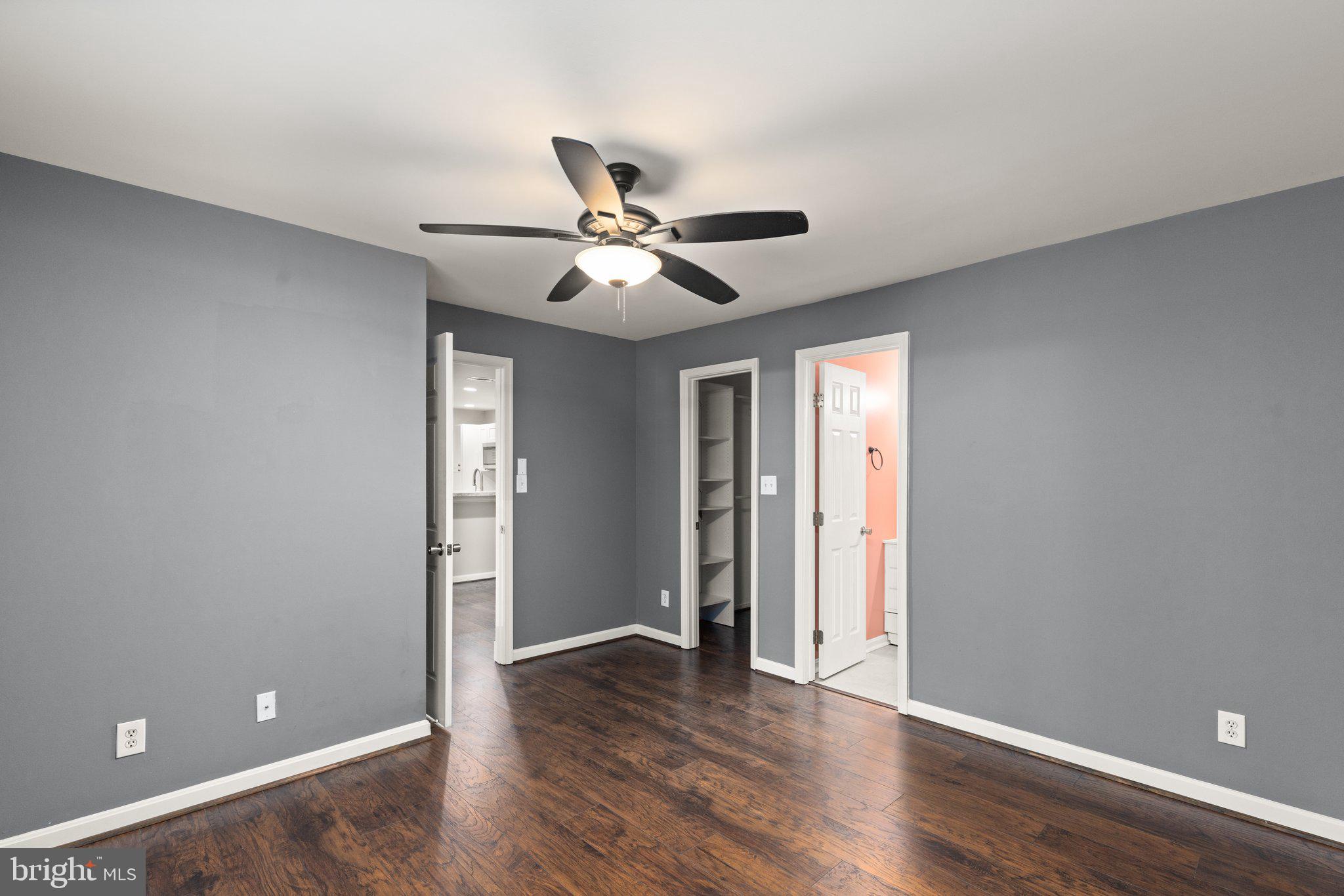 ENGLISH COUNTRY MANOR - Residential