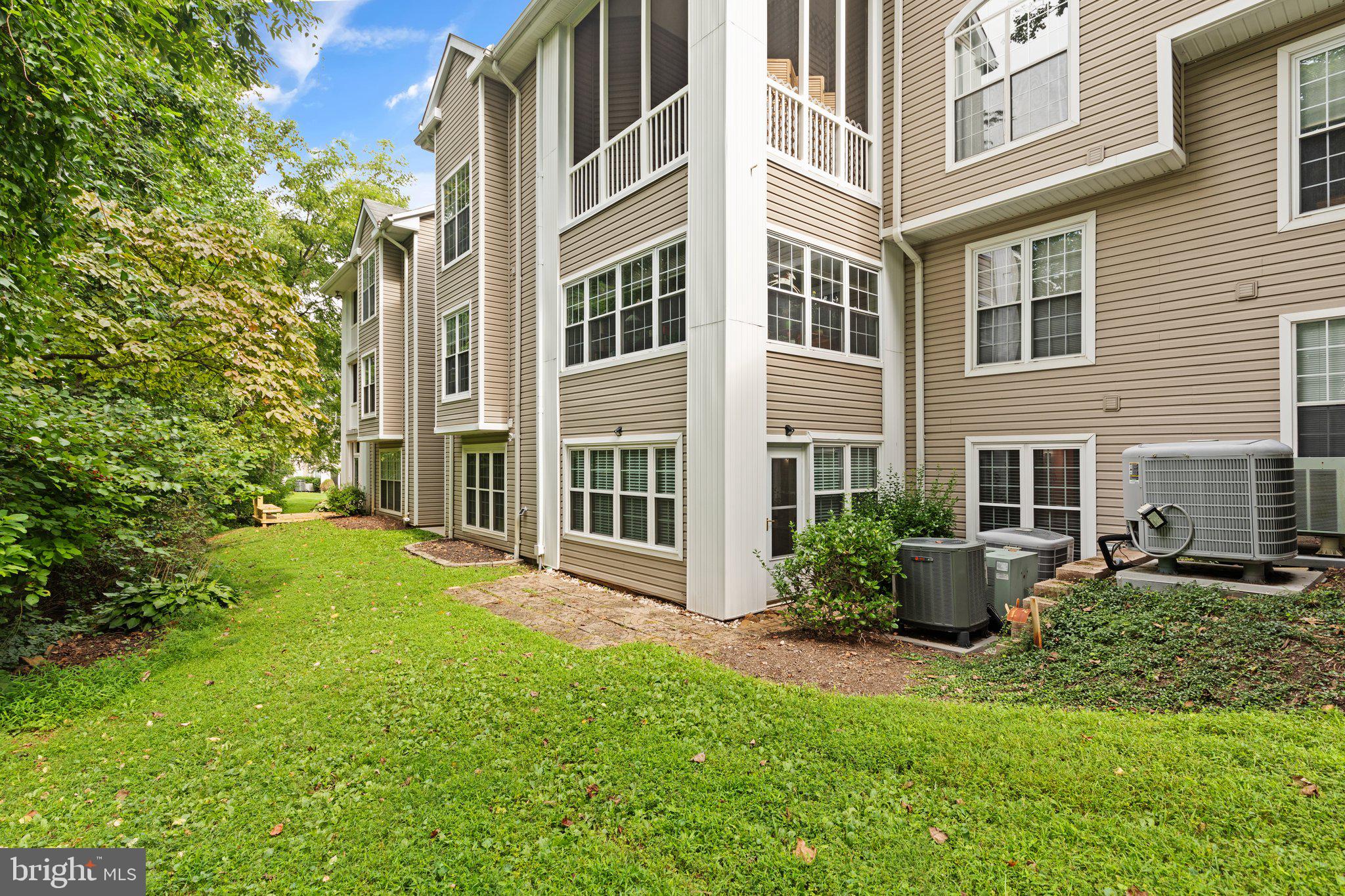 ENGLISH COUNTRY MANOR - Residential