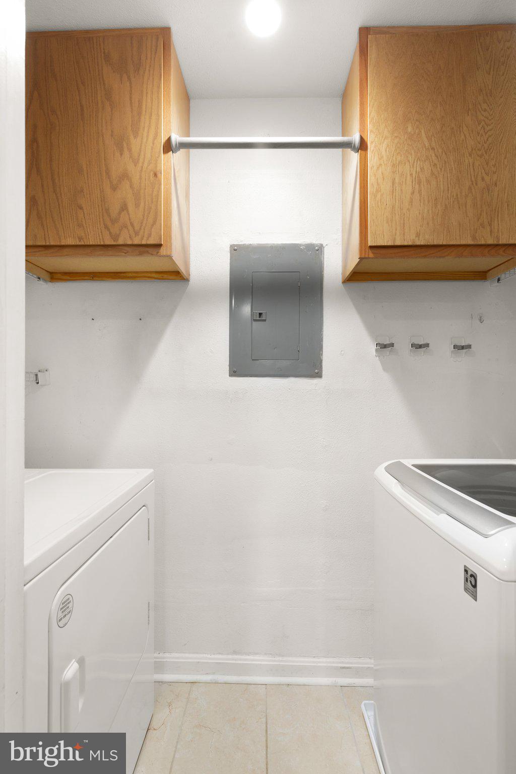 ENGLISH COUNTRY MANOR - Residential