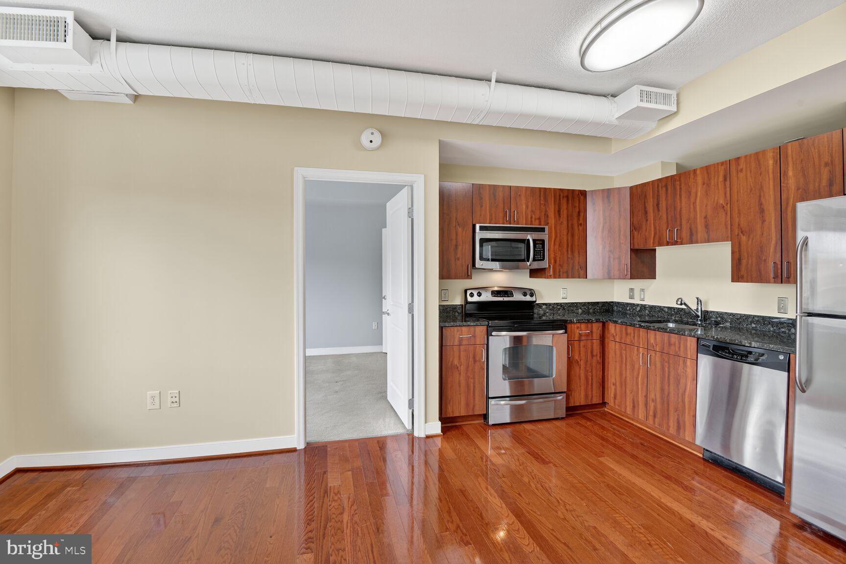 ONE NATIONAL HARBOR CONDOMINIUM - Residential