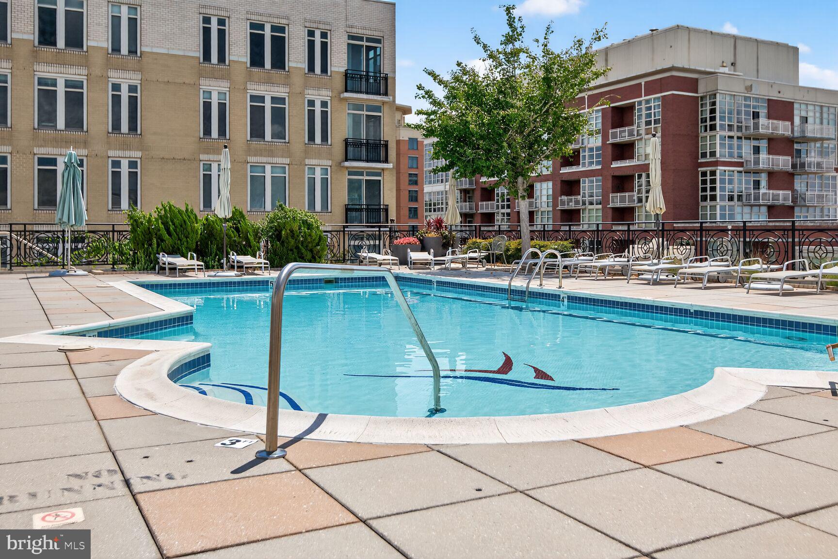 ONE NATIONAL HARBOR CONDOMINIUM - Residential