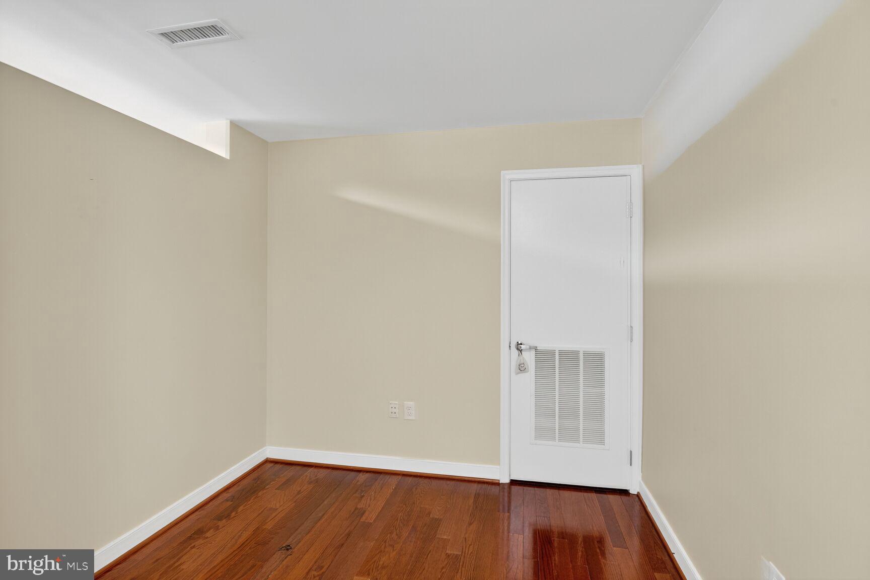 ONE NATIONAL HARBOR CONDOMINIUM - Residential