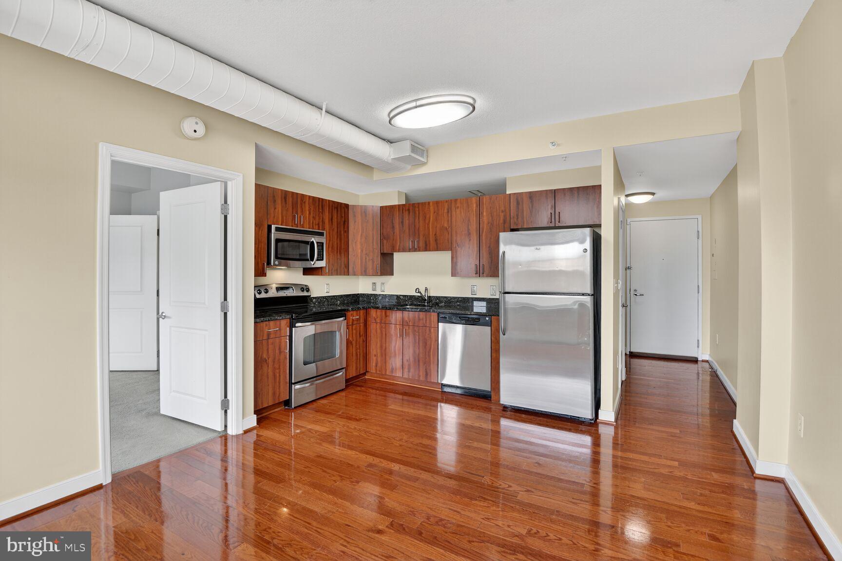 ONE NATIONAL HARBOR CONDOMINIUM - Residential