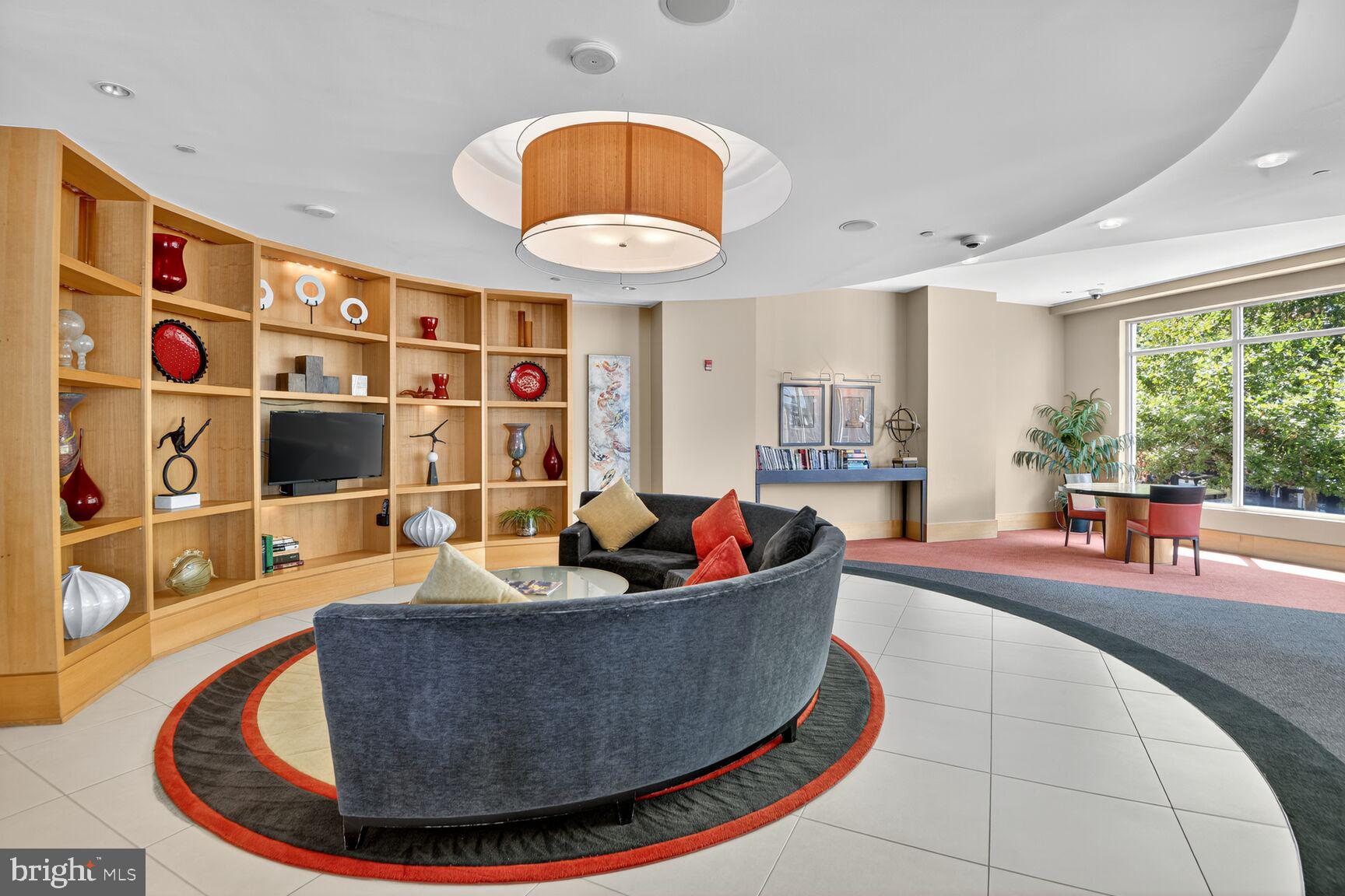 ONE NATIONAL HARBOR CONDOMINIUM - Residential