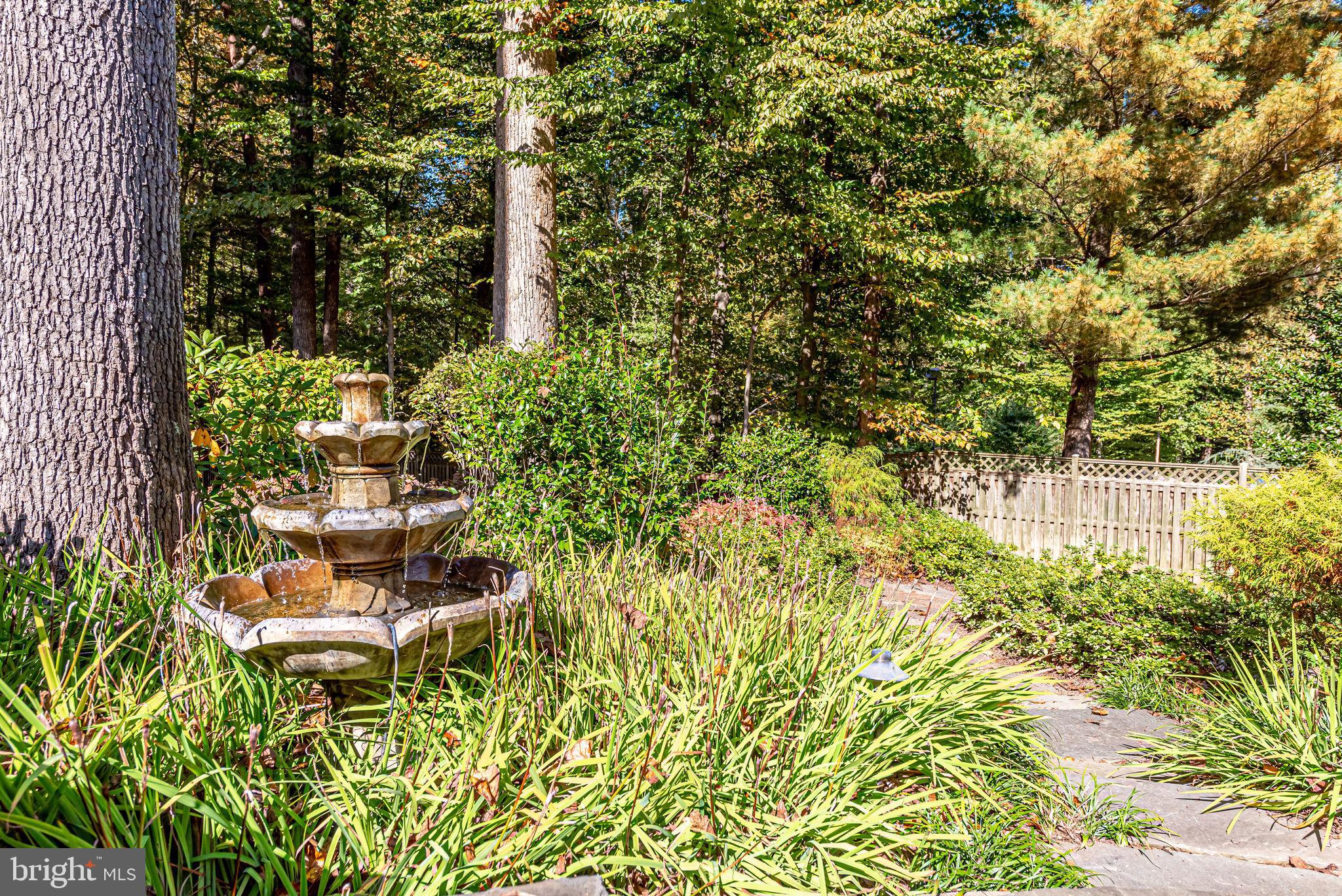 LANGLEY OAKS - Residential