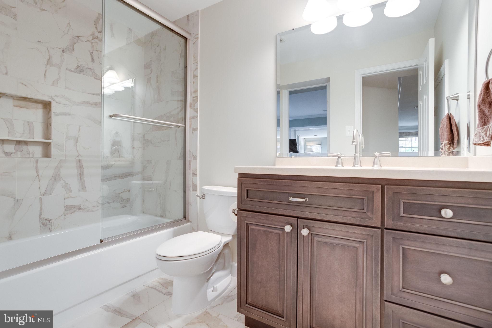 LANGLEY OAKS - Residential