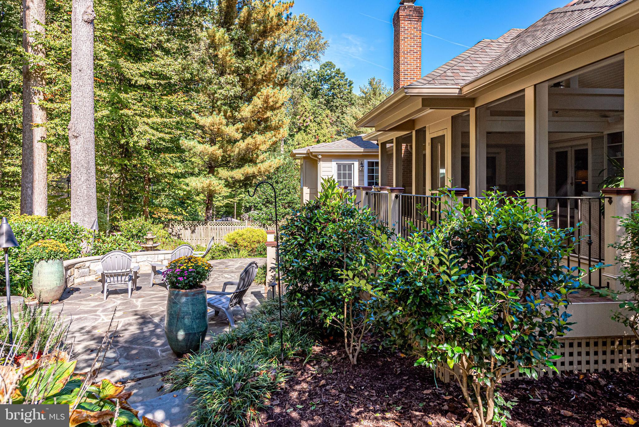 LANGLEY OAKS - Residential